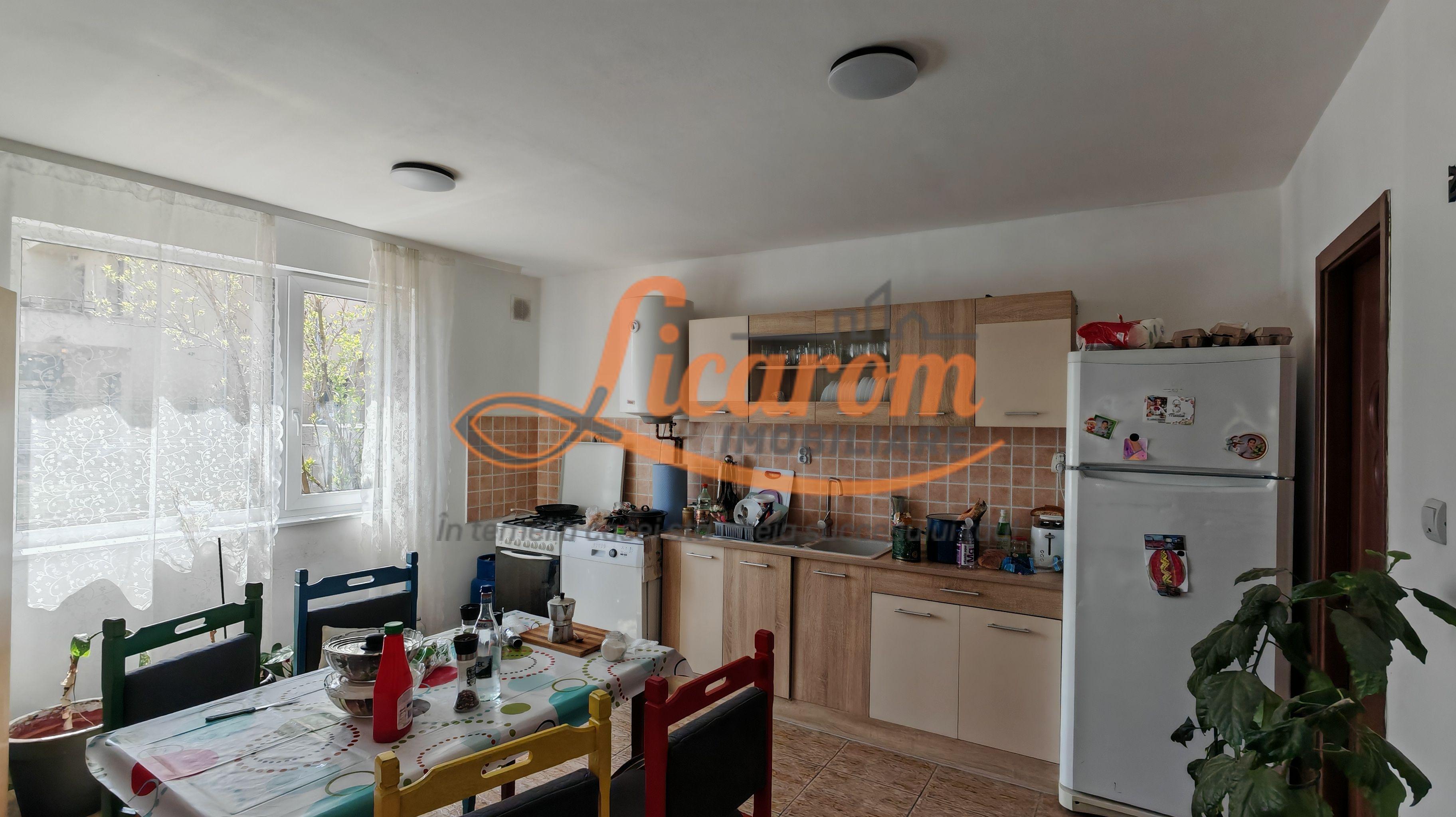 Vila P+E Bartolomeu,4 camere,4 bai,curte,garaj. - 2