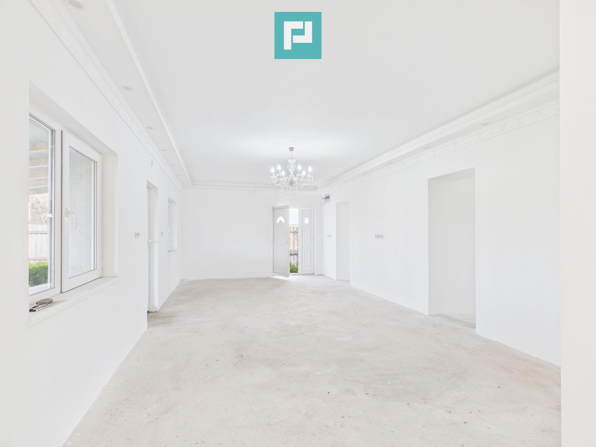 Casă renovată 4 camere si 1452 mp teren în Bătania - 7
