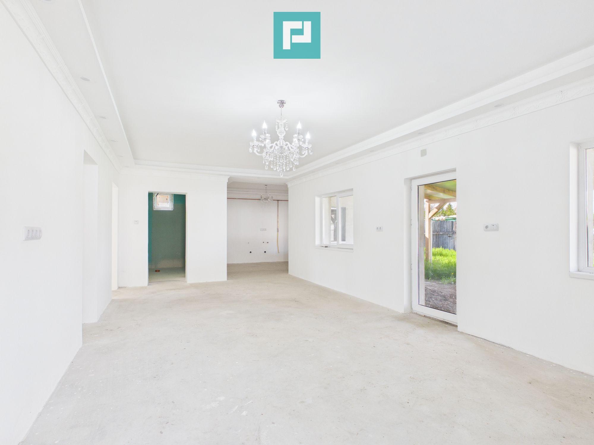 Casă renovată 4 camere si 1452 mp teren în Bătania - 6