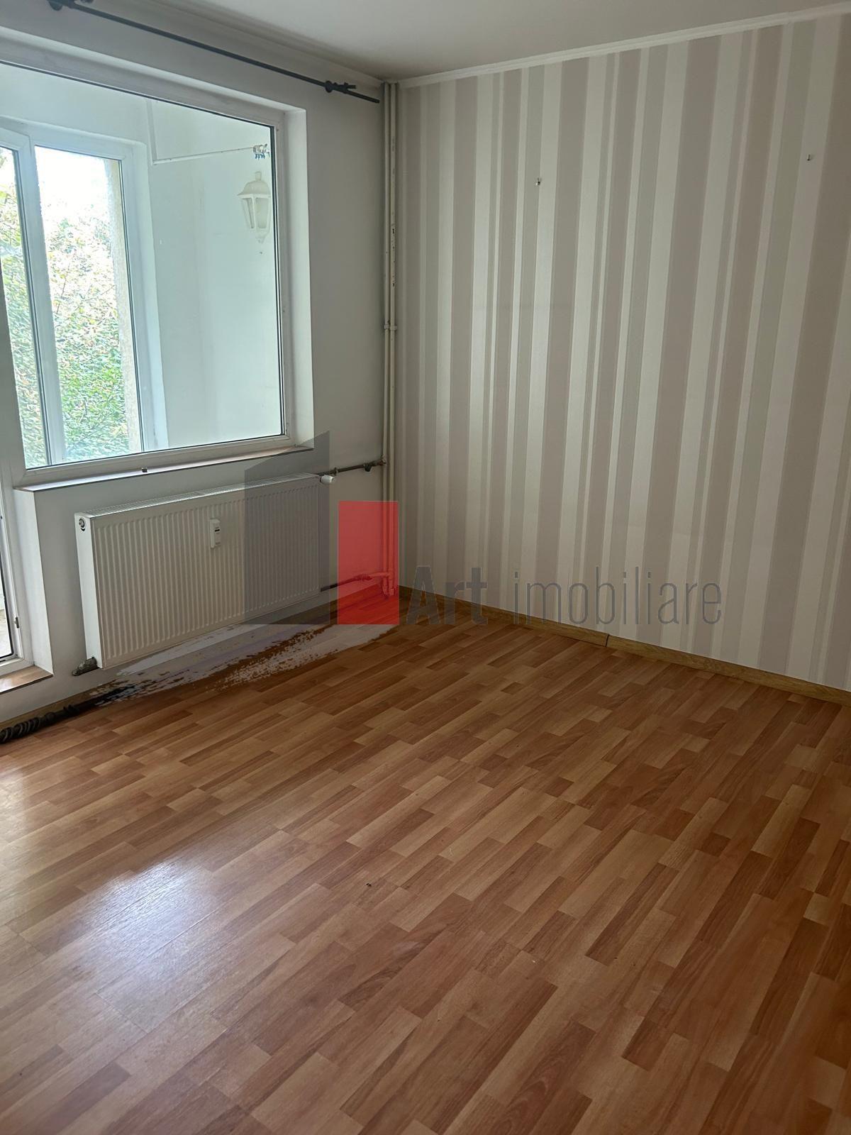 Vânzare apartament 4 camere decomandat Bd. Brâncoveanu - Izvorul Rece - 4