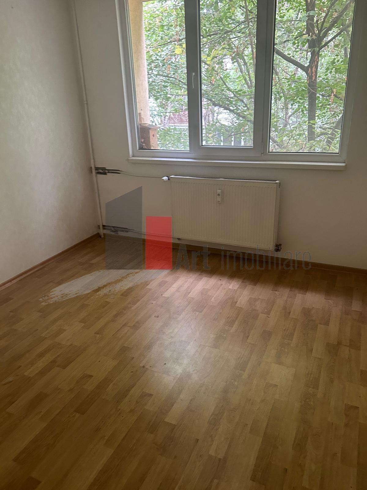 Vânzare apartament 4 camere decomandat Bd. Brâncoveanu - Izvorul Rece - 6