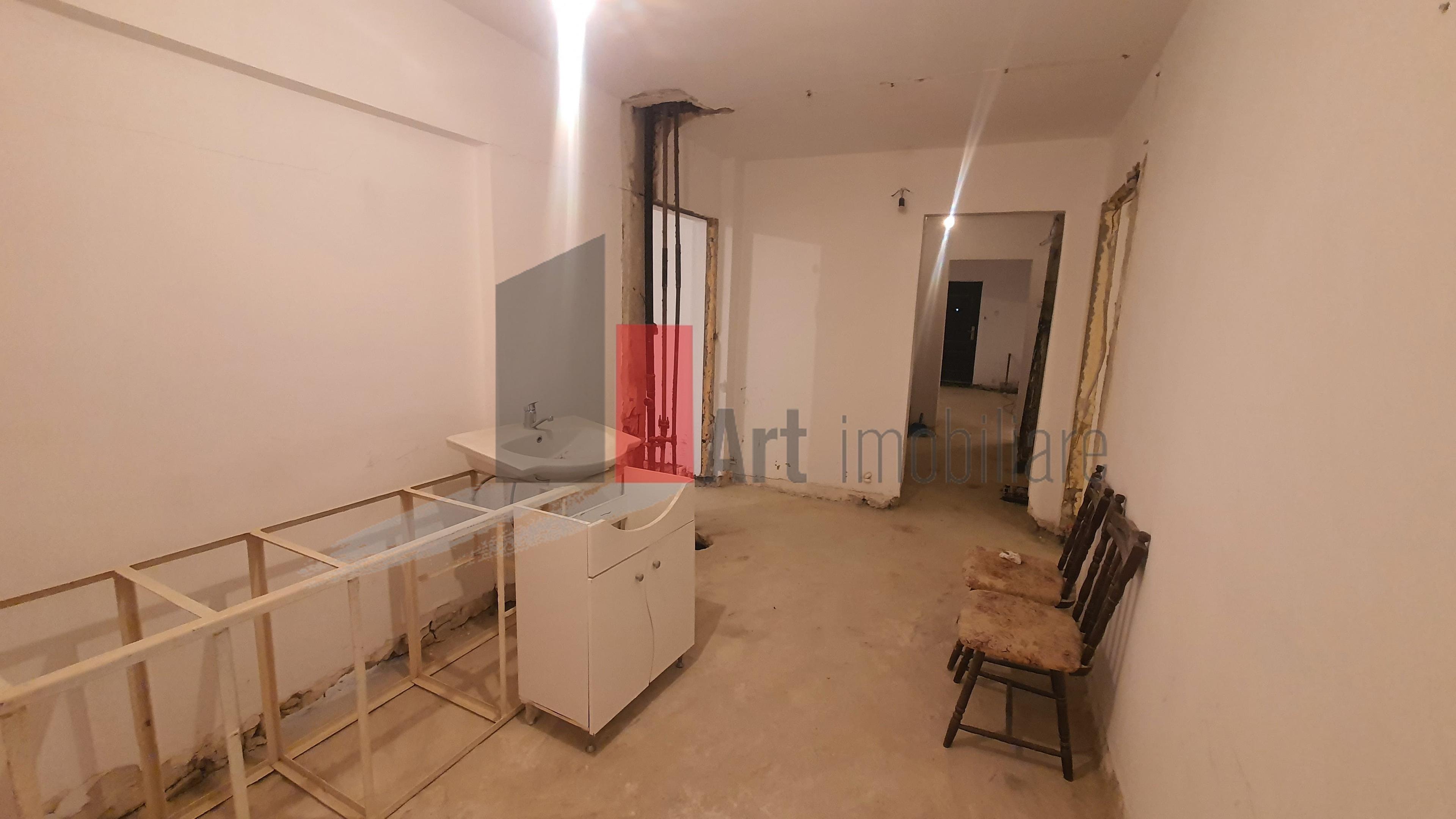 Ap 4 cam Giurgiu decomandat, parter - 5