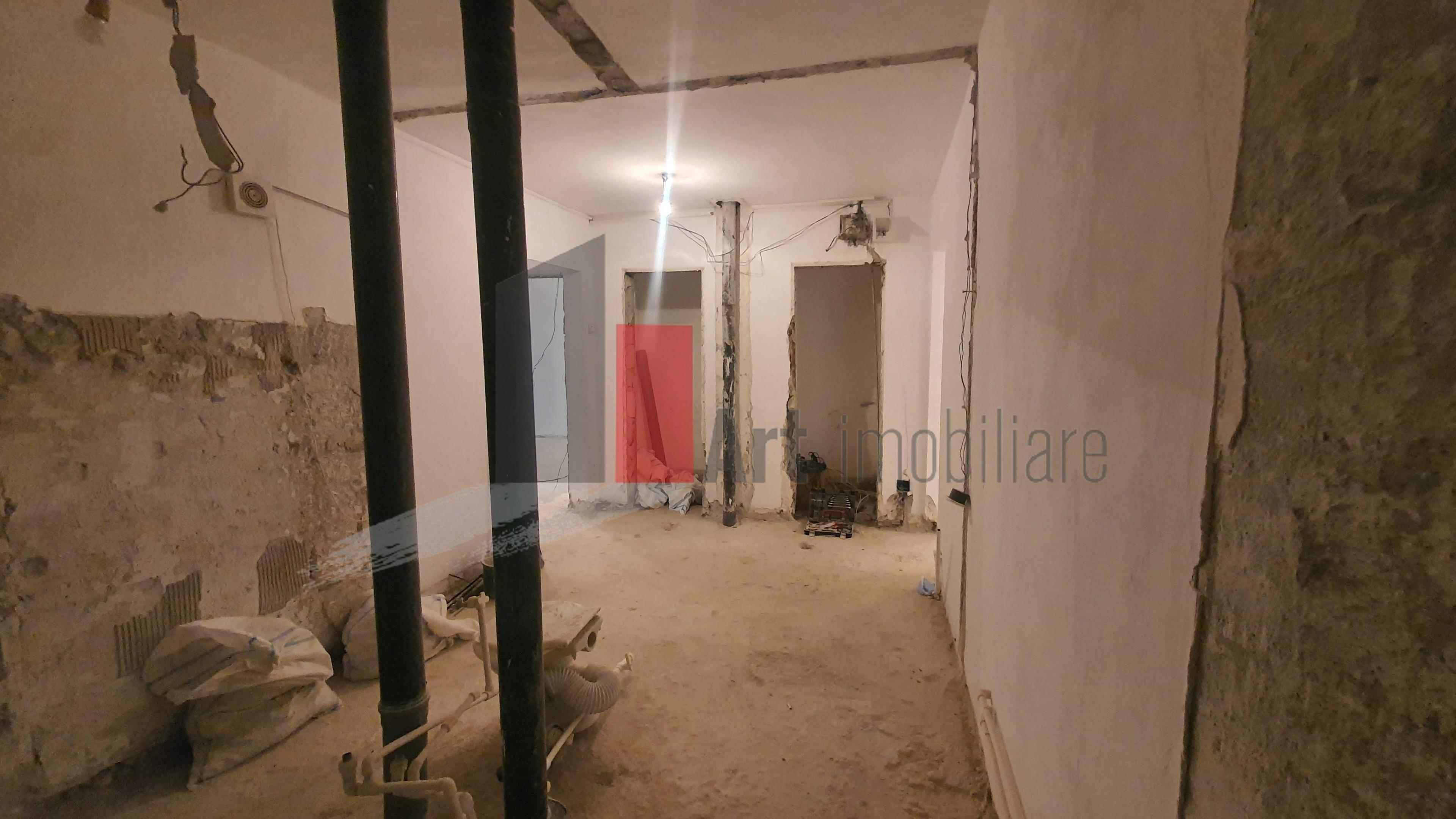 Ap 4 cam Giurgiu decomandat, parter - 9