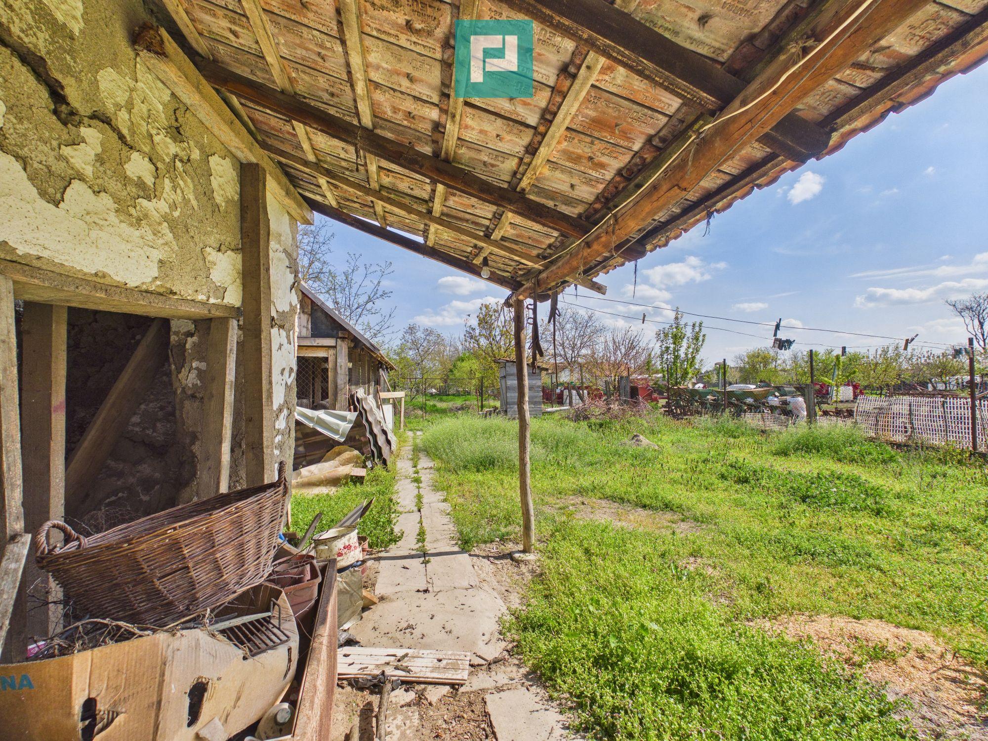Casă cu 3 camere și 1047 mp în Peregu Mic - 12