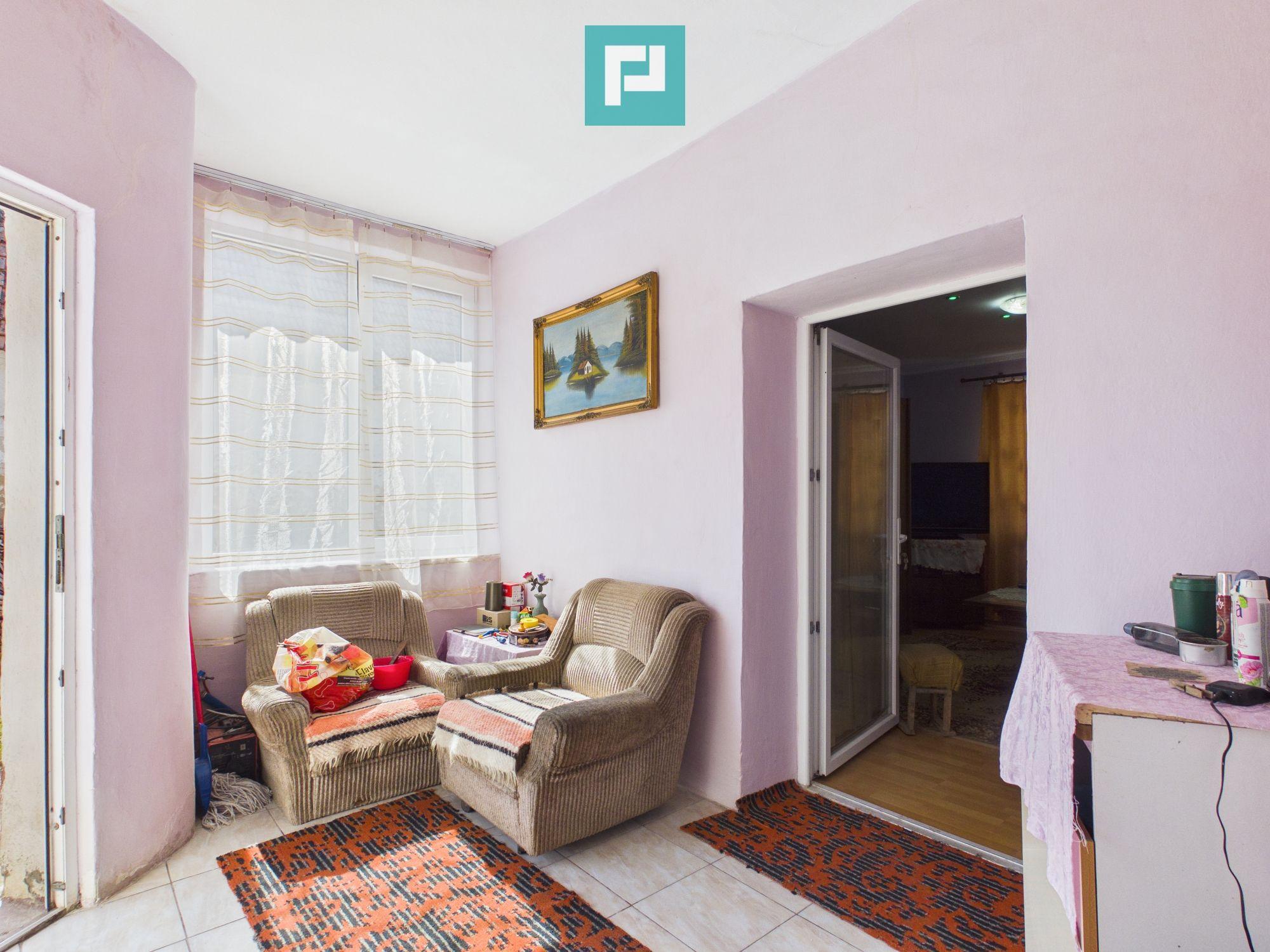 Casă cu 3 camere și 1047 mp în Peregu Mic - 4
