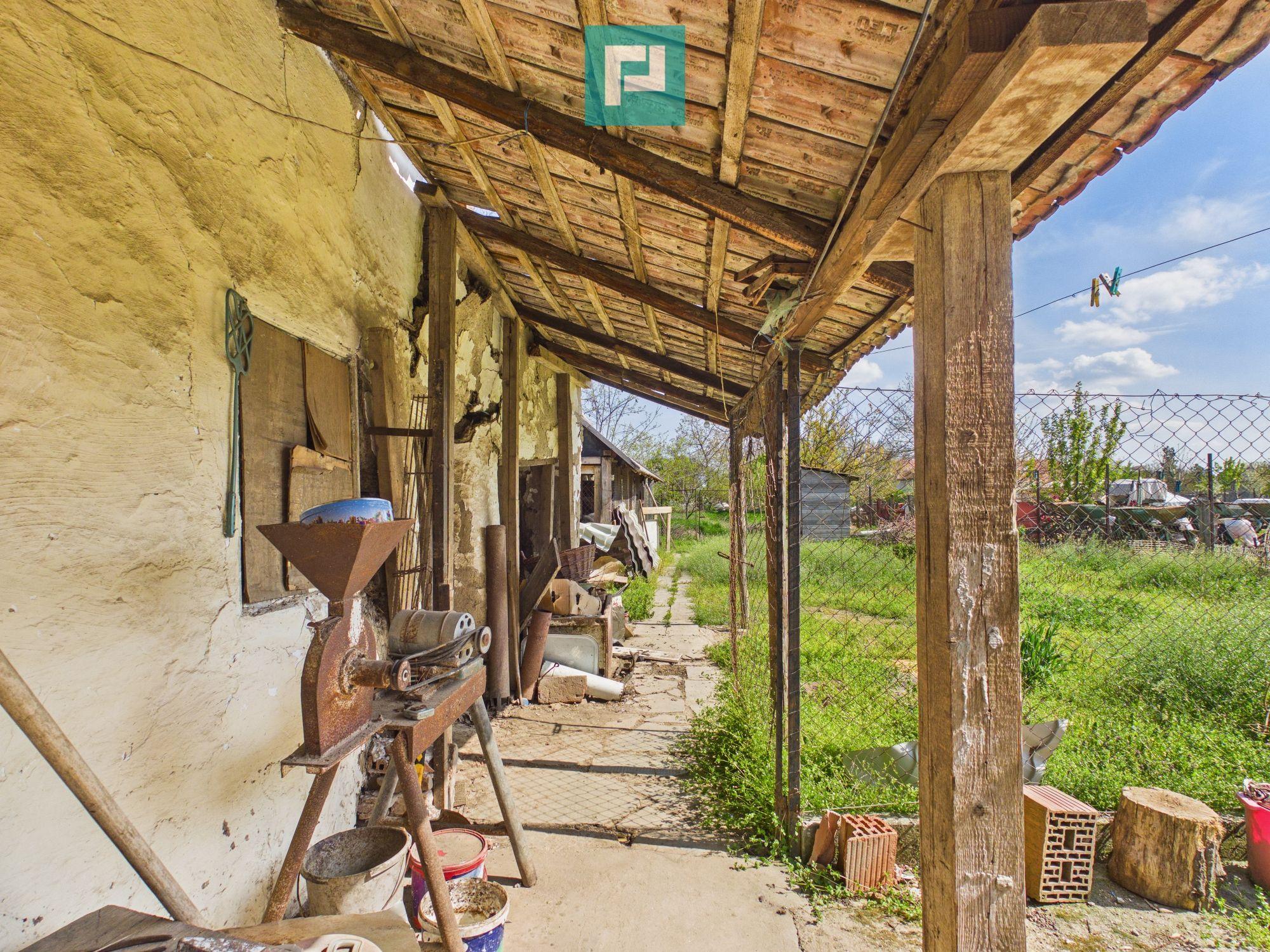 Casă cu 3 camere și 1047 mp în Peregu Mic - 11