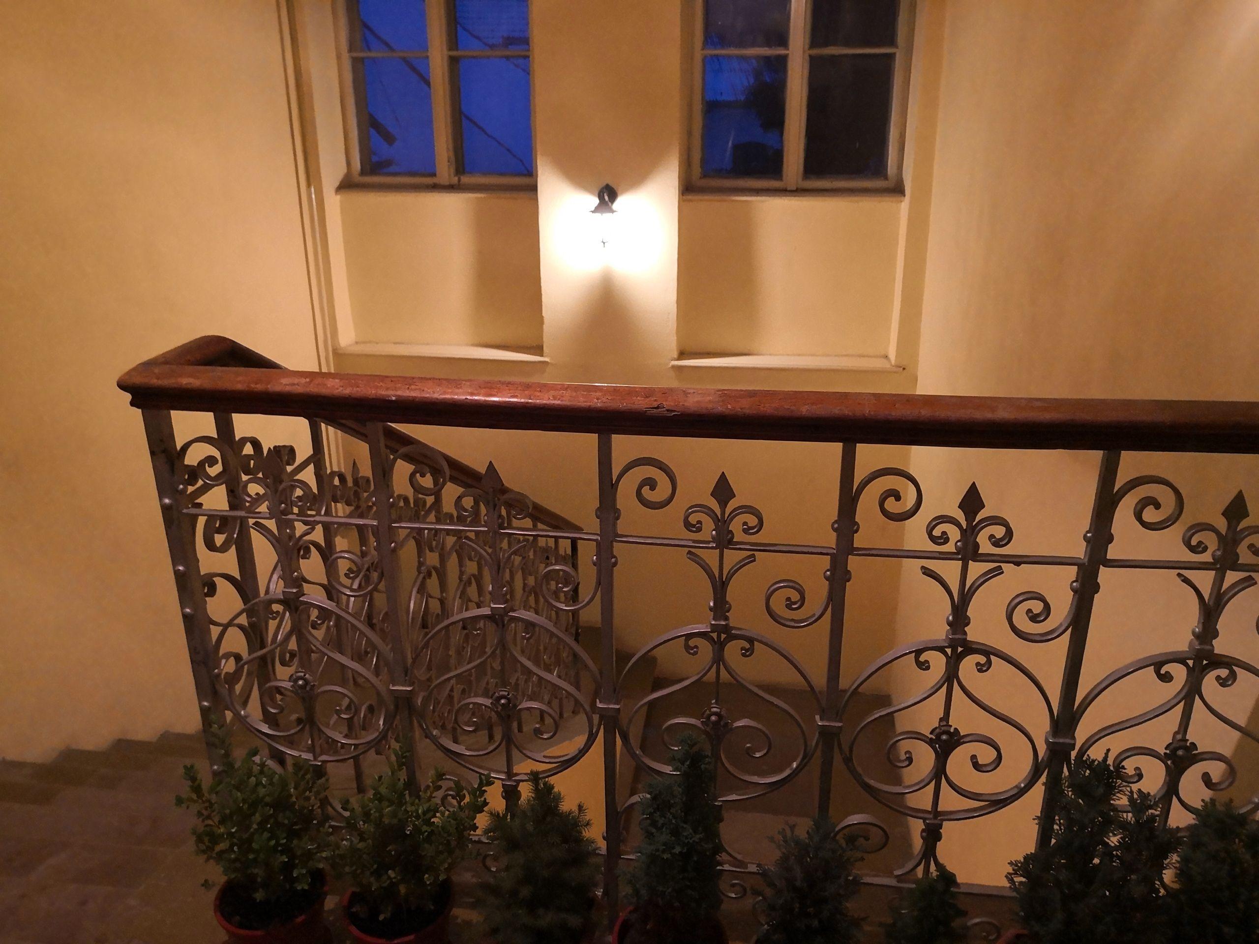 Apartament spatios , cu farmec deosebit -zona Posta Veche - 3