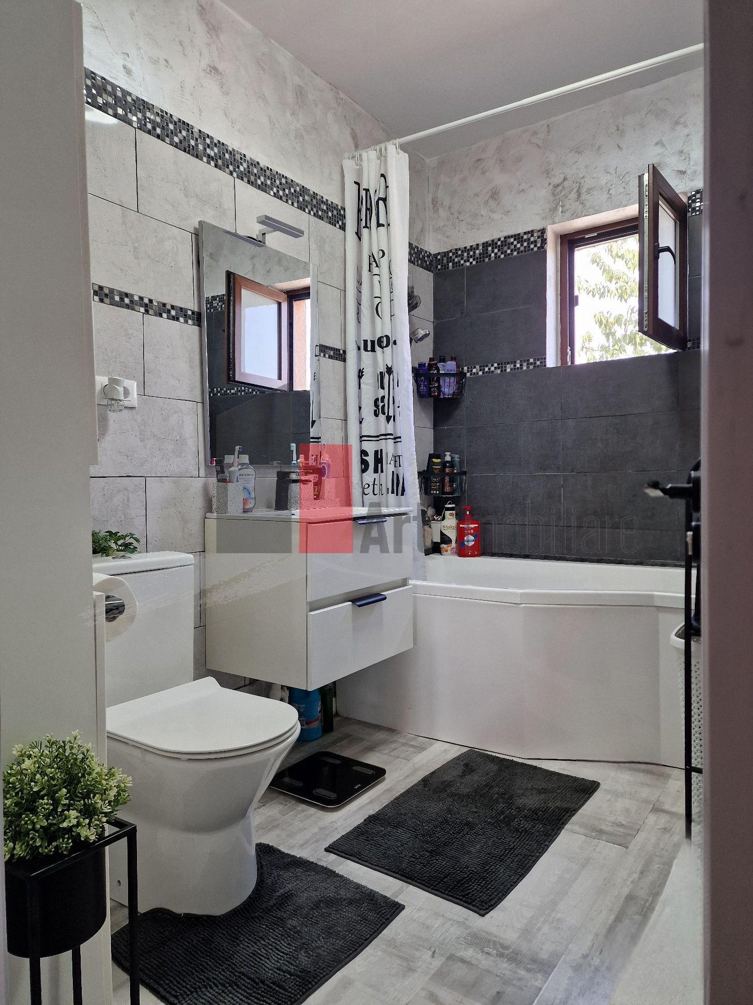 Vanzare casa moderna cu piscina si zona de fitness --Mihailesti - 8