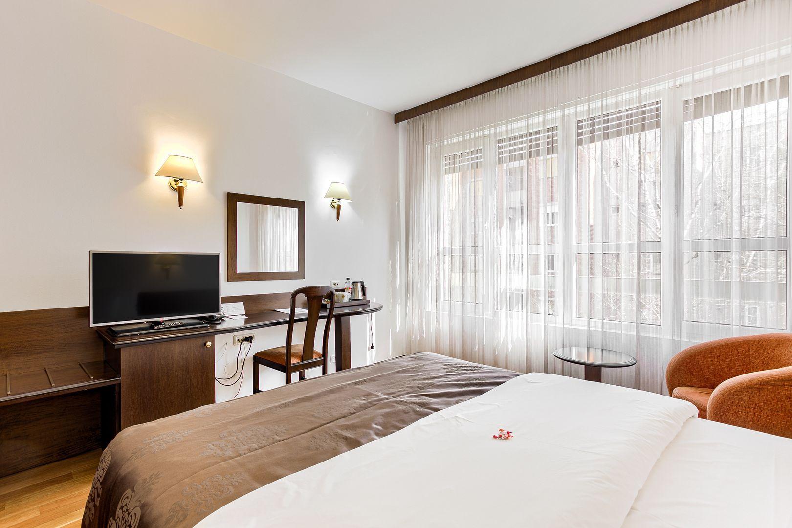 Oportunitate de investiție: Hotel Best Western de 4 stele Arad - Român - 4