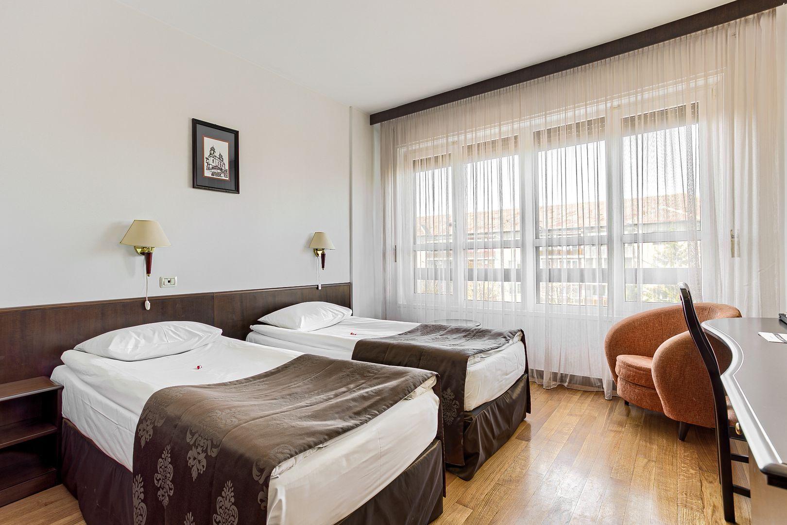 Oportunitate de investiție: Hotel Best Western de 4 stele Arad - Român - 6