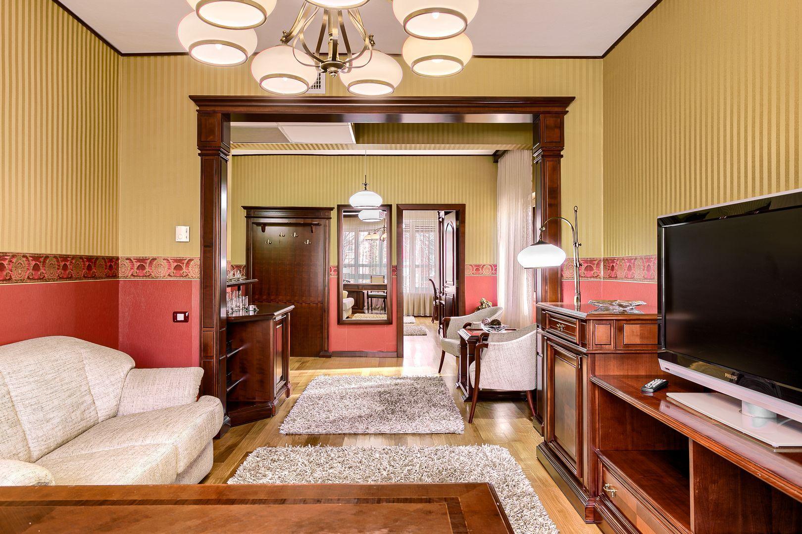 Oportunitate de investiție: Hotel Best Western de 4 stele Arad - Român - 7