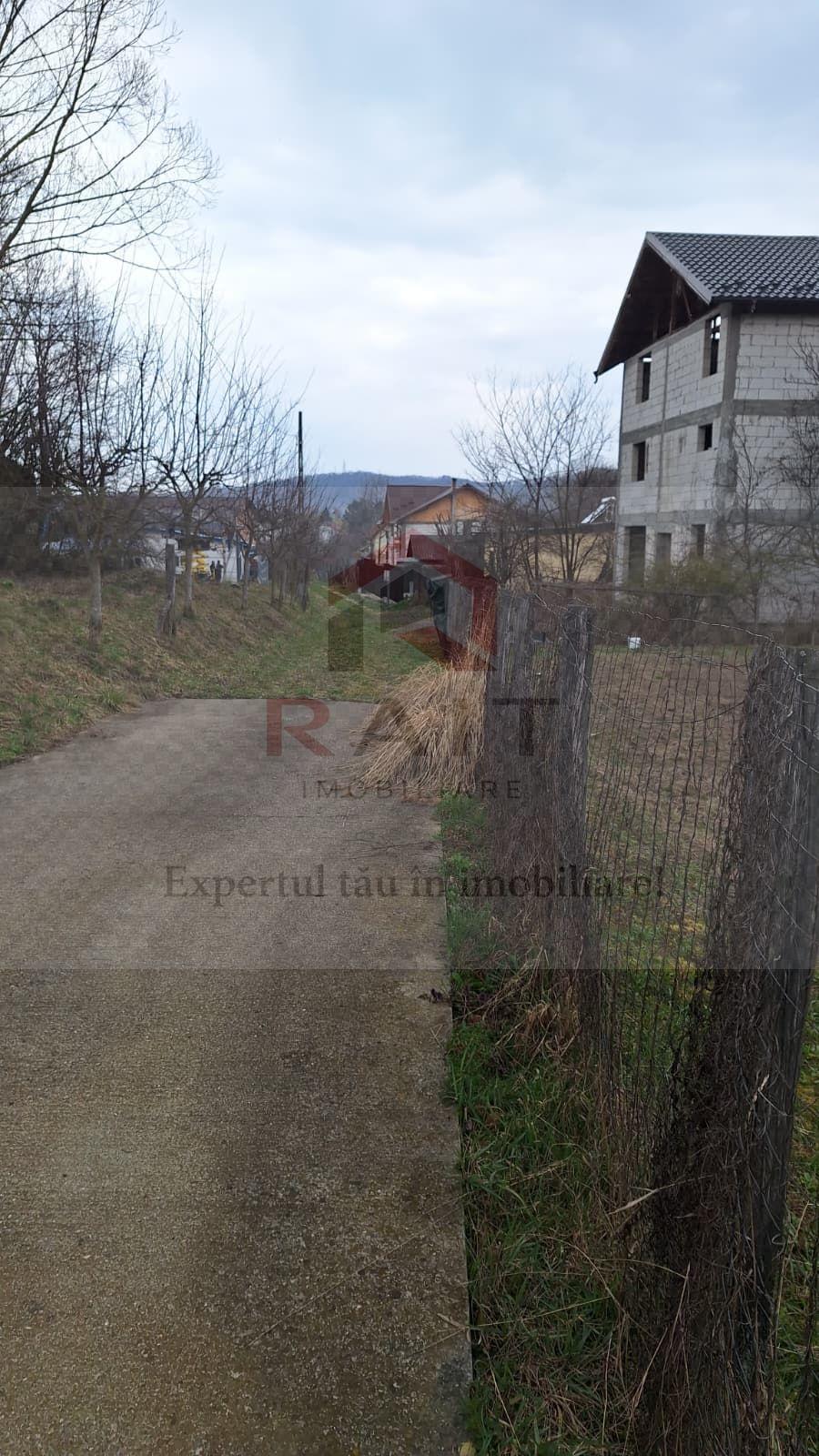 Teren intravilan Curtea de Arges - 4