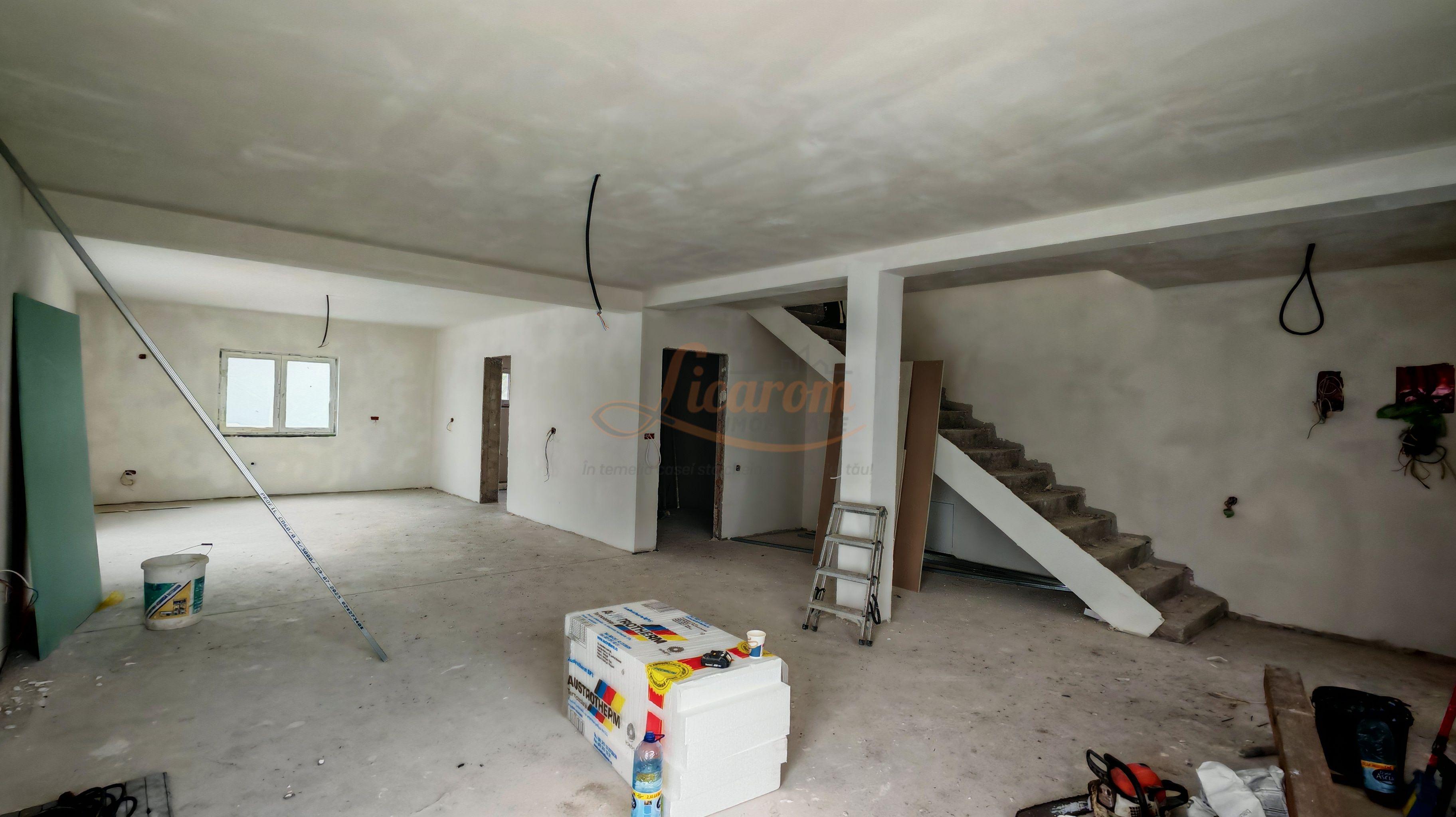 Vila LUX Parter+Etaj(stil mediteranean) in Sanpetru Calea Harmanului - 10