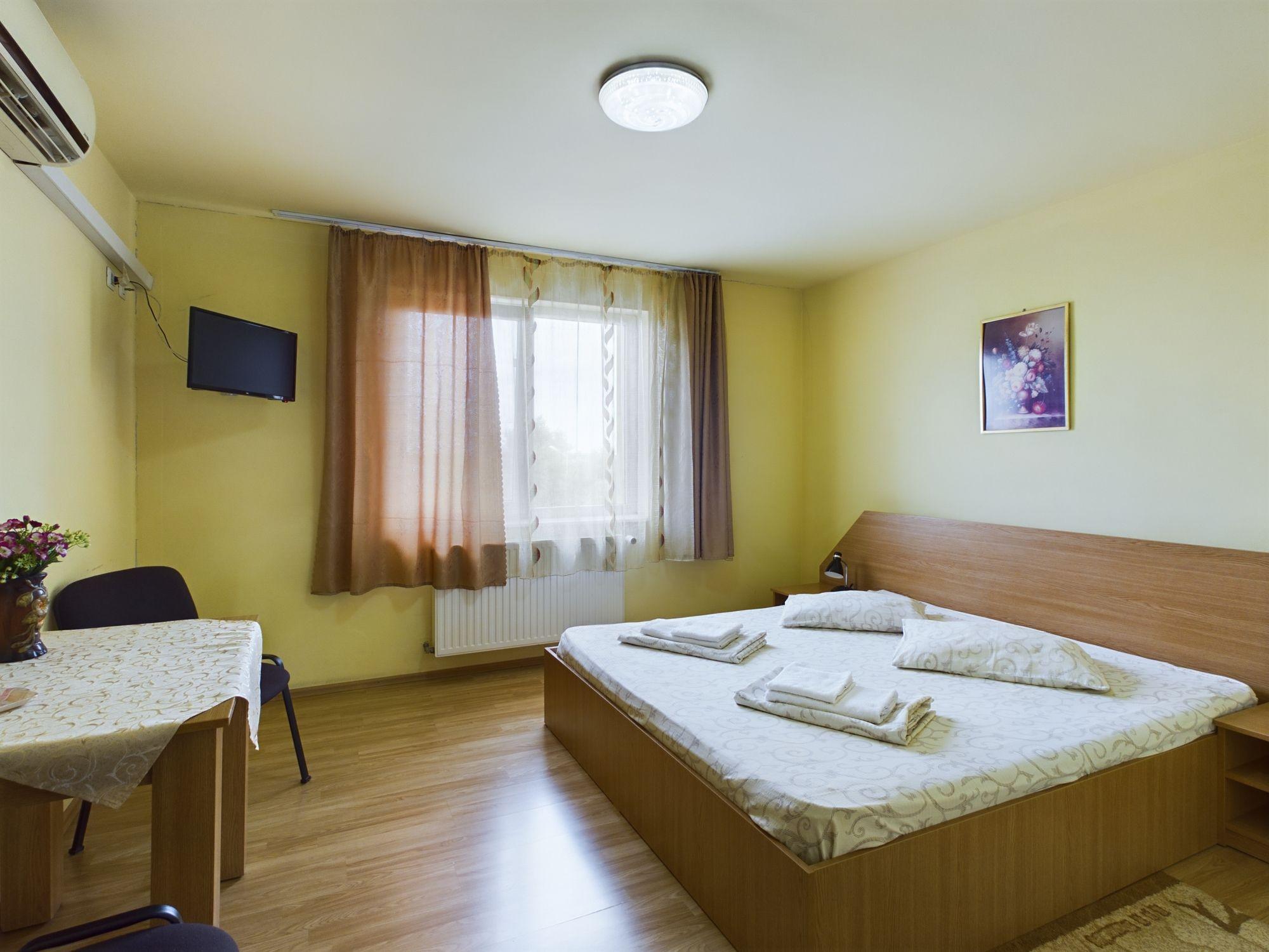 Pensiune in Arad (Vladimirescu) pe DN7 - 12