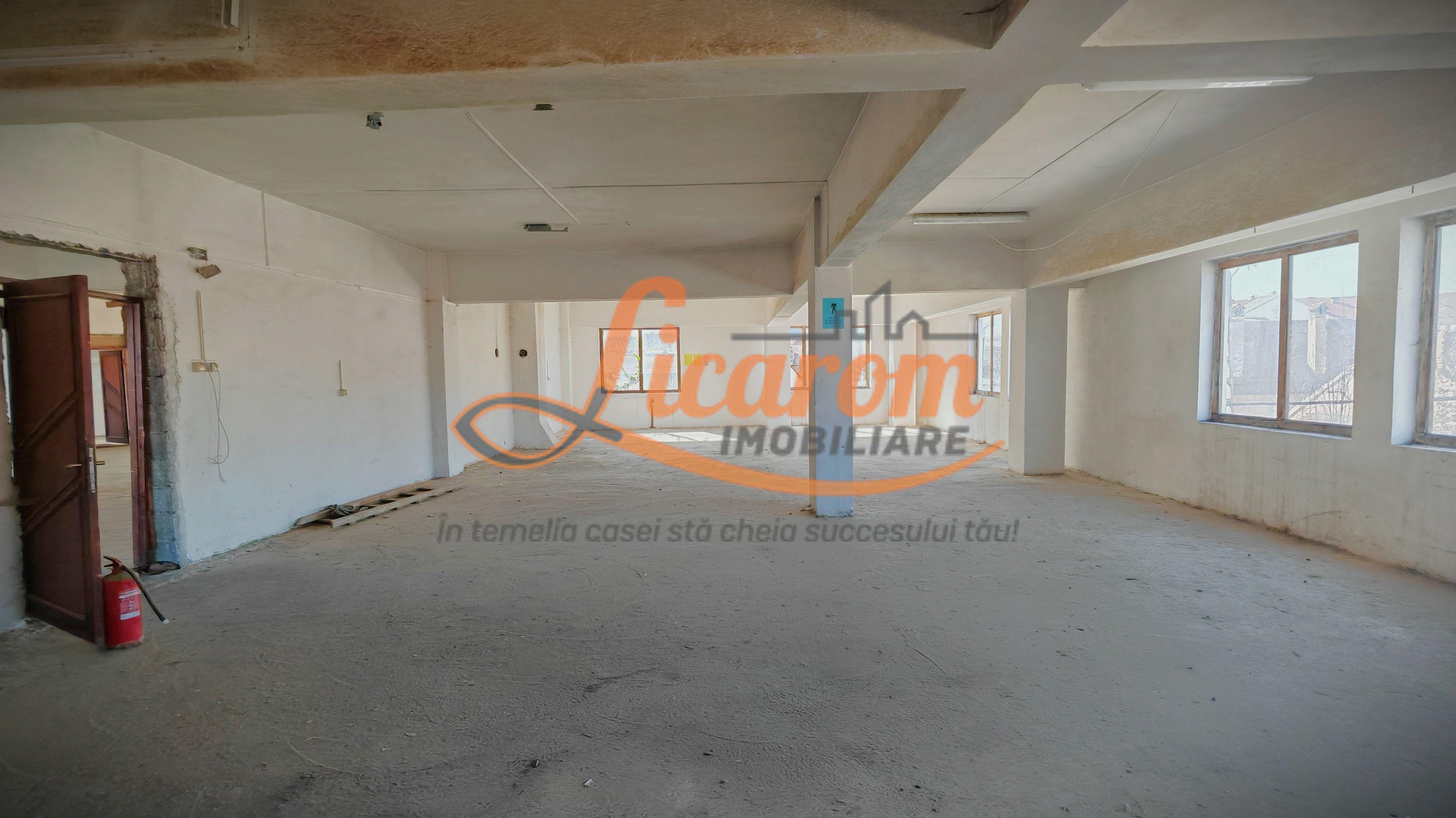 Cladire P+4 Rasnov- Central, IDEAL INVESTITIE. - 1