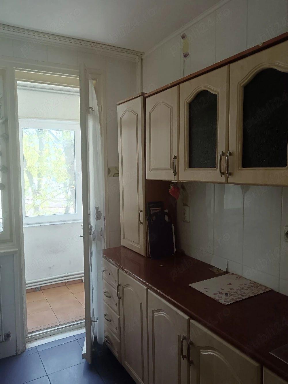 De inchiriat aparatament cu 2 camere, ultracentral , 400 euro - 3