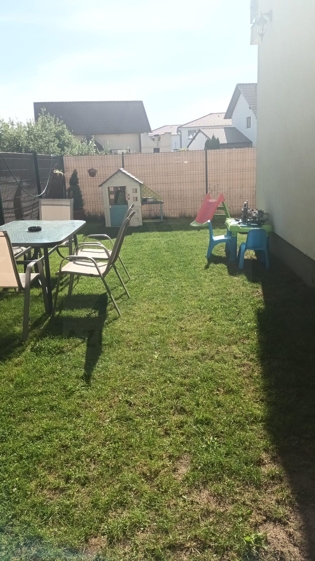Apartament cu 3 camere 2 bai si curte individuala 74 mp în Șelimbăr - 12