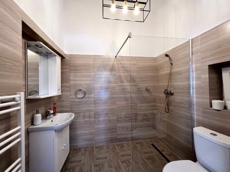 Apartament renovat cu 3 camere 91 mp utili 2 bai in zona Ultracentrala - 10