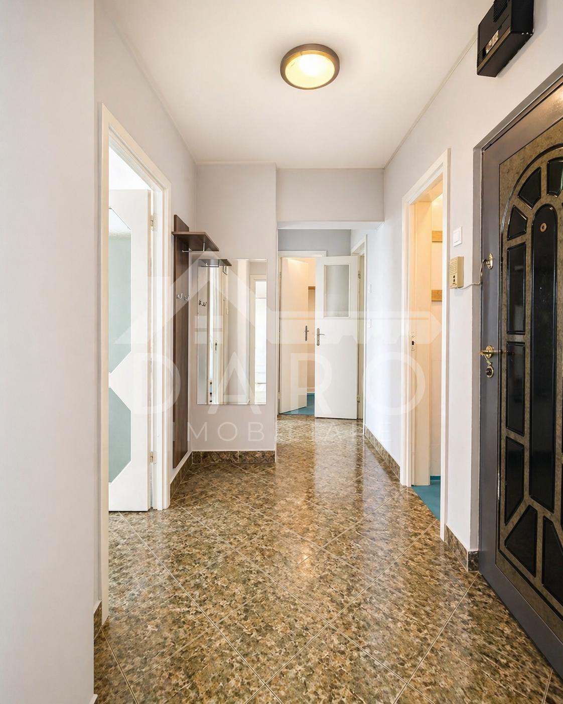 Vând apartament cu 2 camere,in cartierul Tudor,strada Infratirii - 3