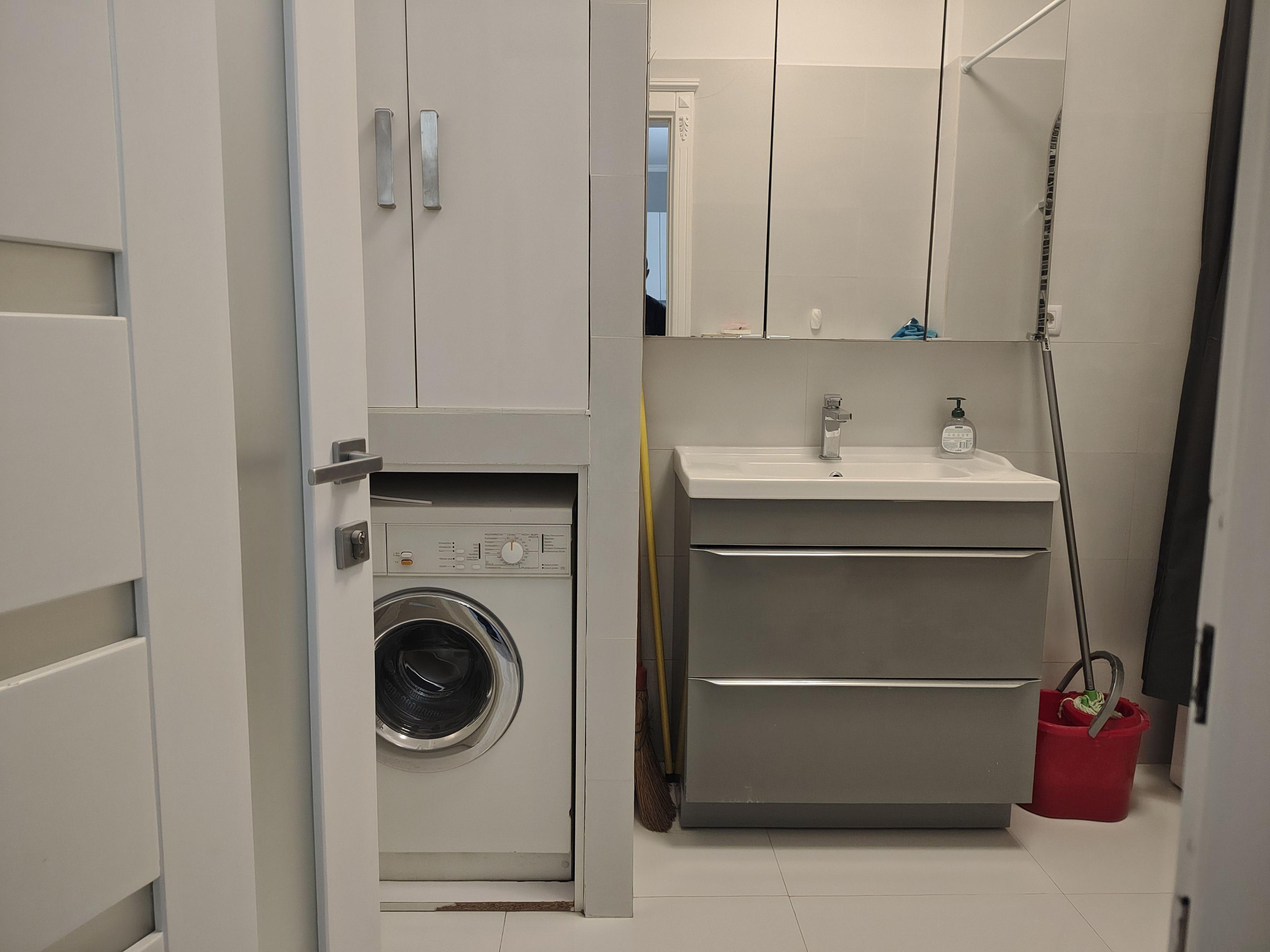 Apartament 3 camere la casa ,ultracentral, 550 E neg. Comision 50% - 8