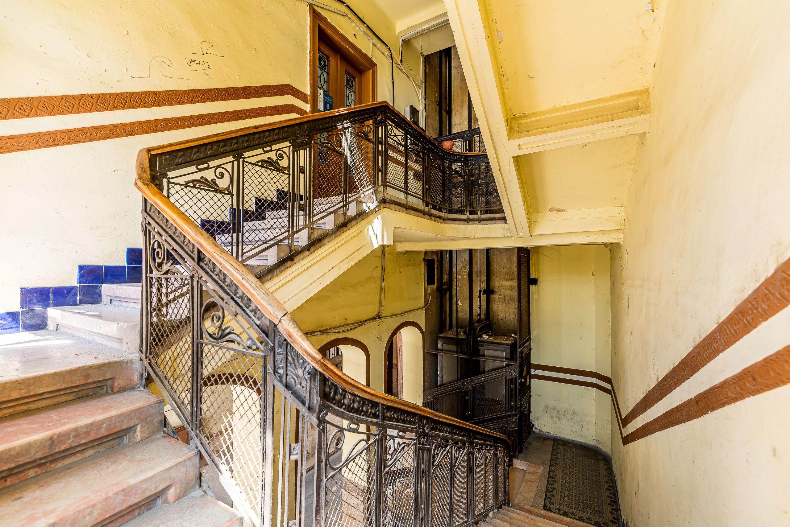 Apartament cu 2 camere la etajul 1 în clădire reabilitată - 1