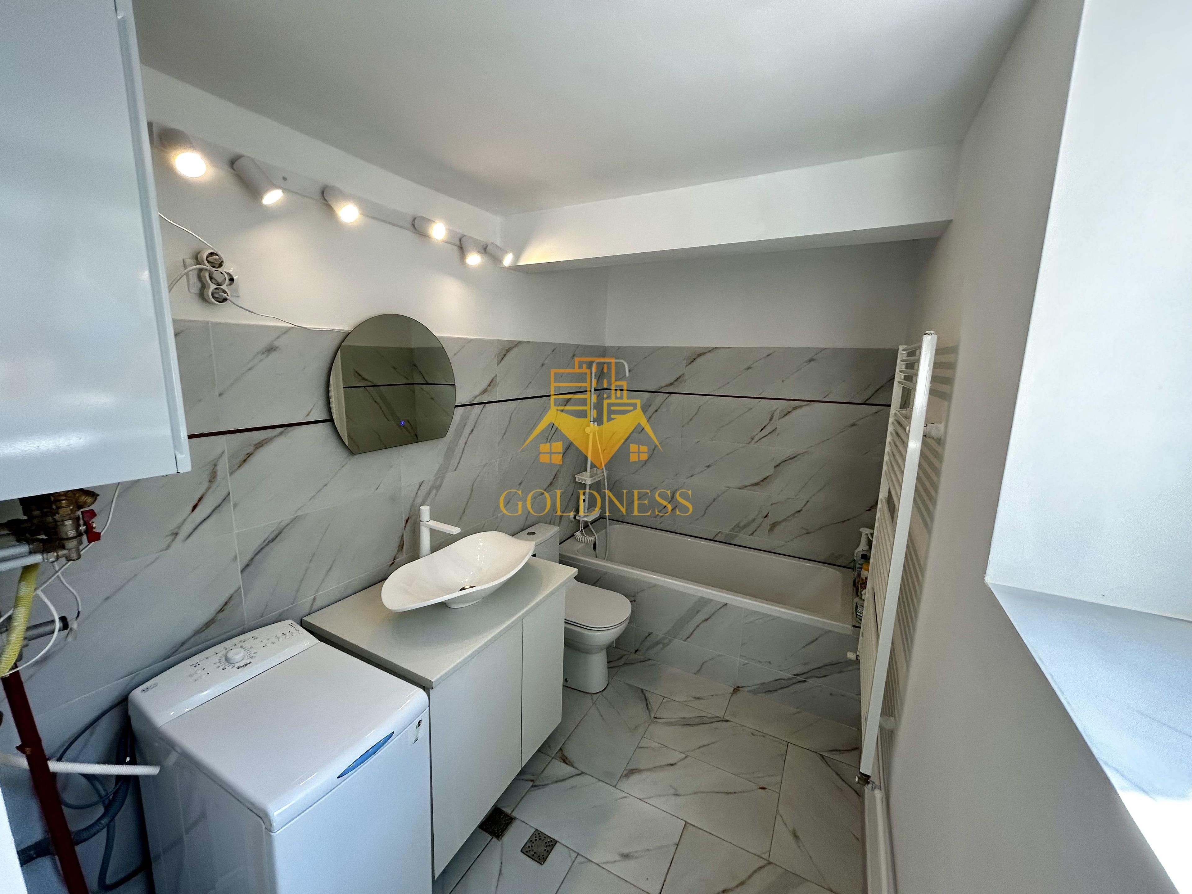 3 camere, modern, curte 105 mp, Parcul Central, Polivalenta, central - 9