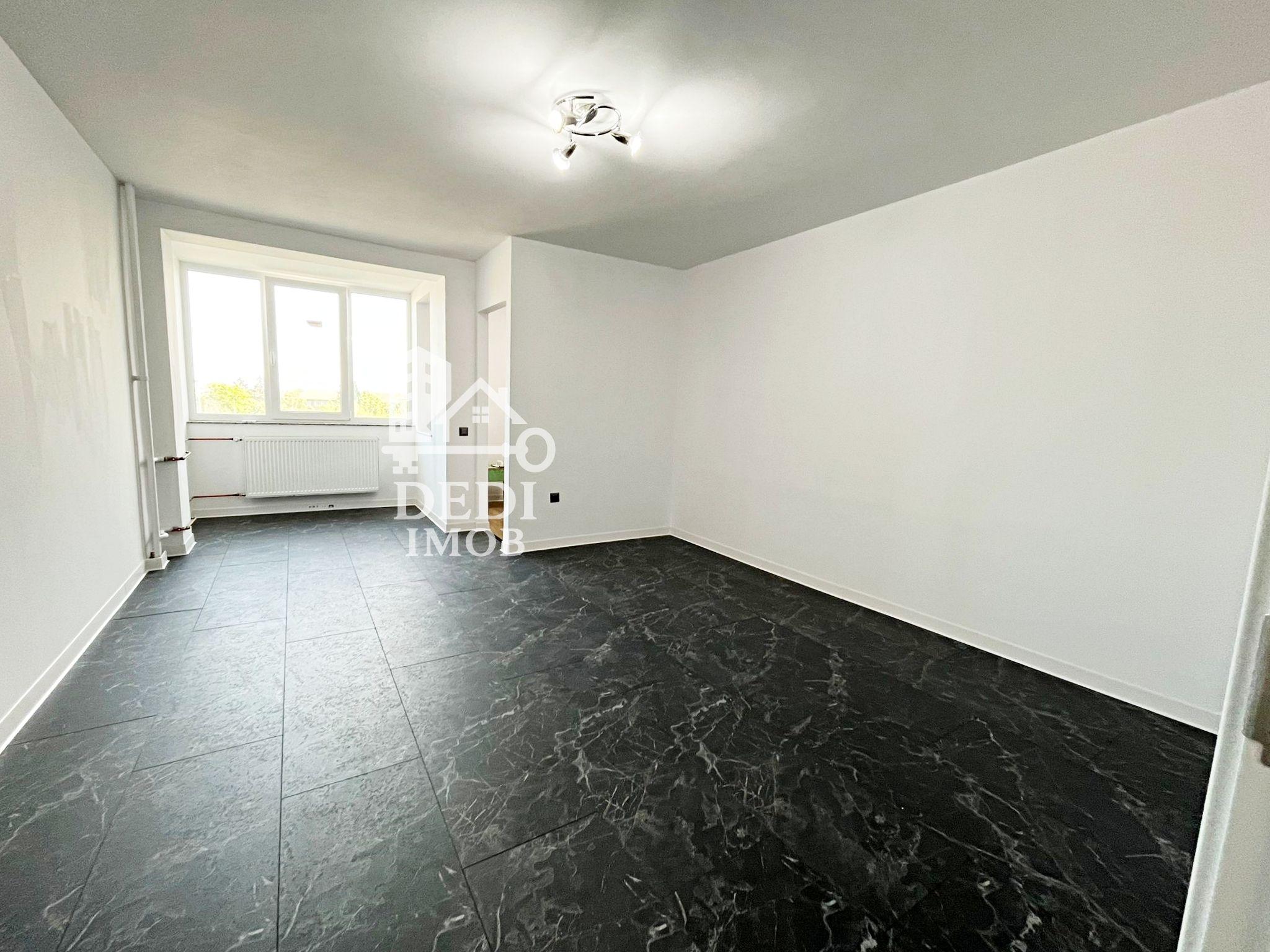Apartament 1 camere de vânzare in zona Rogerius, Oradea - 2