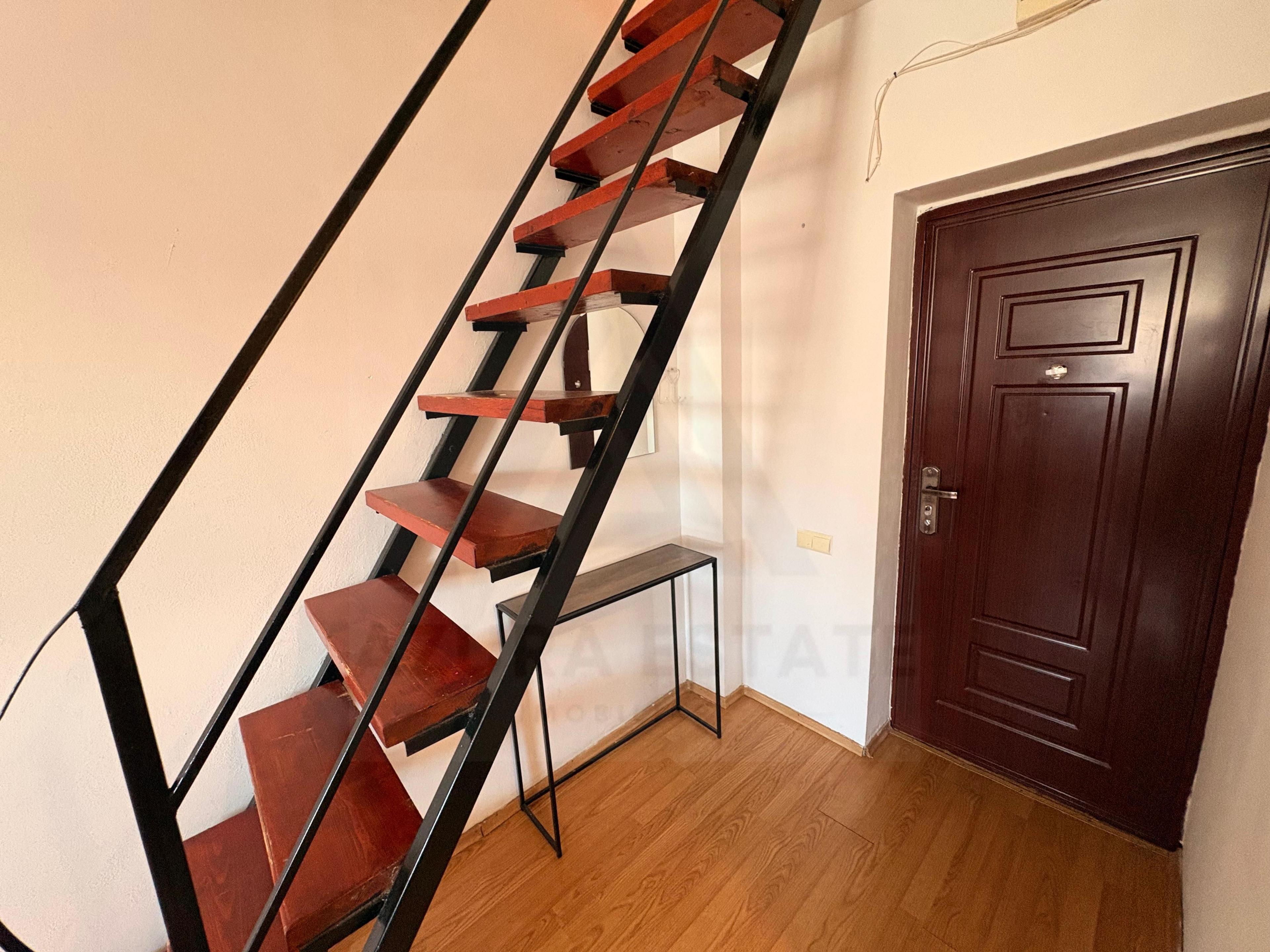 Garsonieră compartimentată pe 2 niveluri in zona Terezian - 20