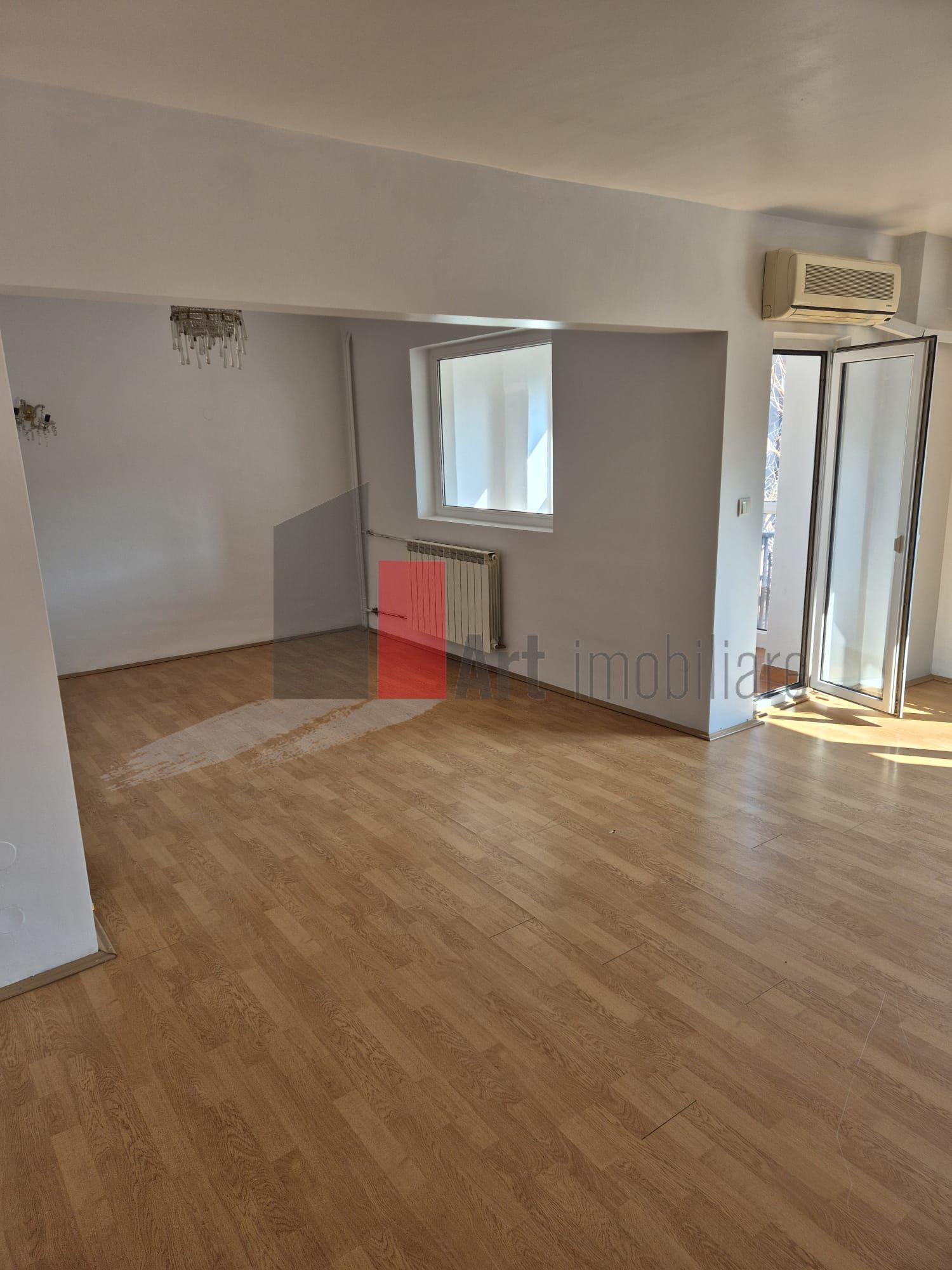 Vanzare apartament 4 camere Lujerului - 1