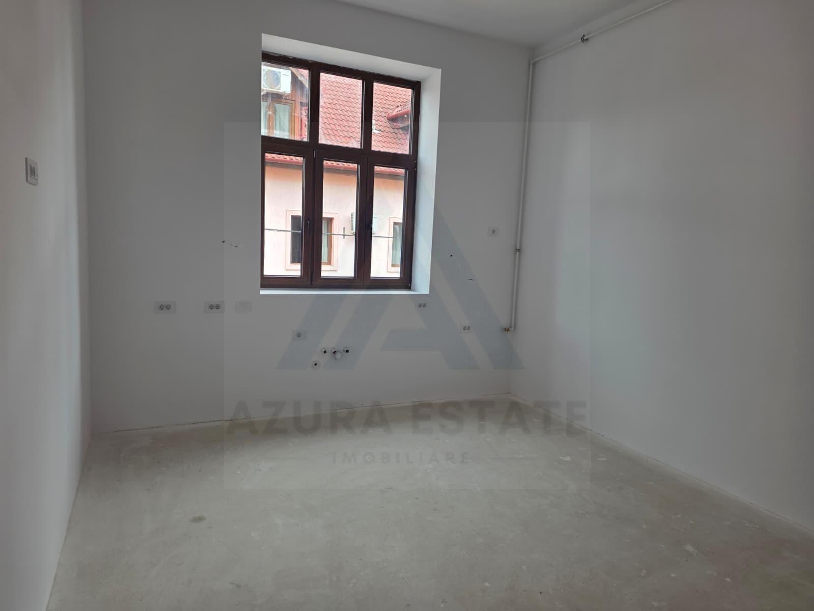 Apartament renovat 3 camere 2 bai 85 mp si pivnita în zona Central - 4