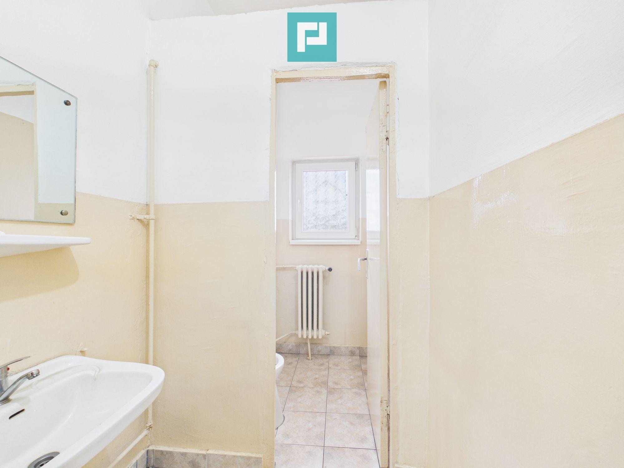 Spațiu comercial de închiriat – Zona Nufărul - 13