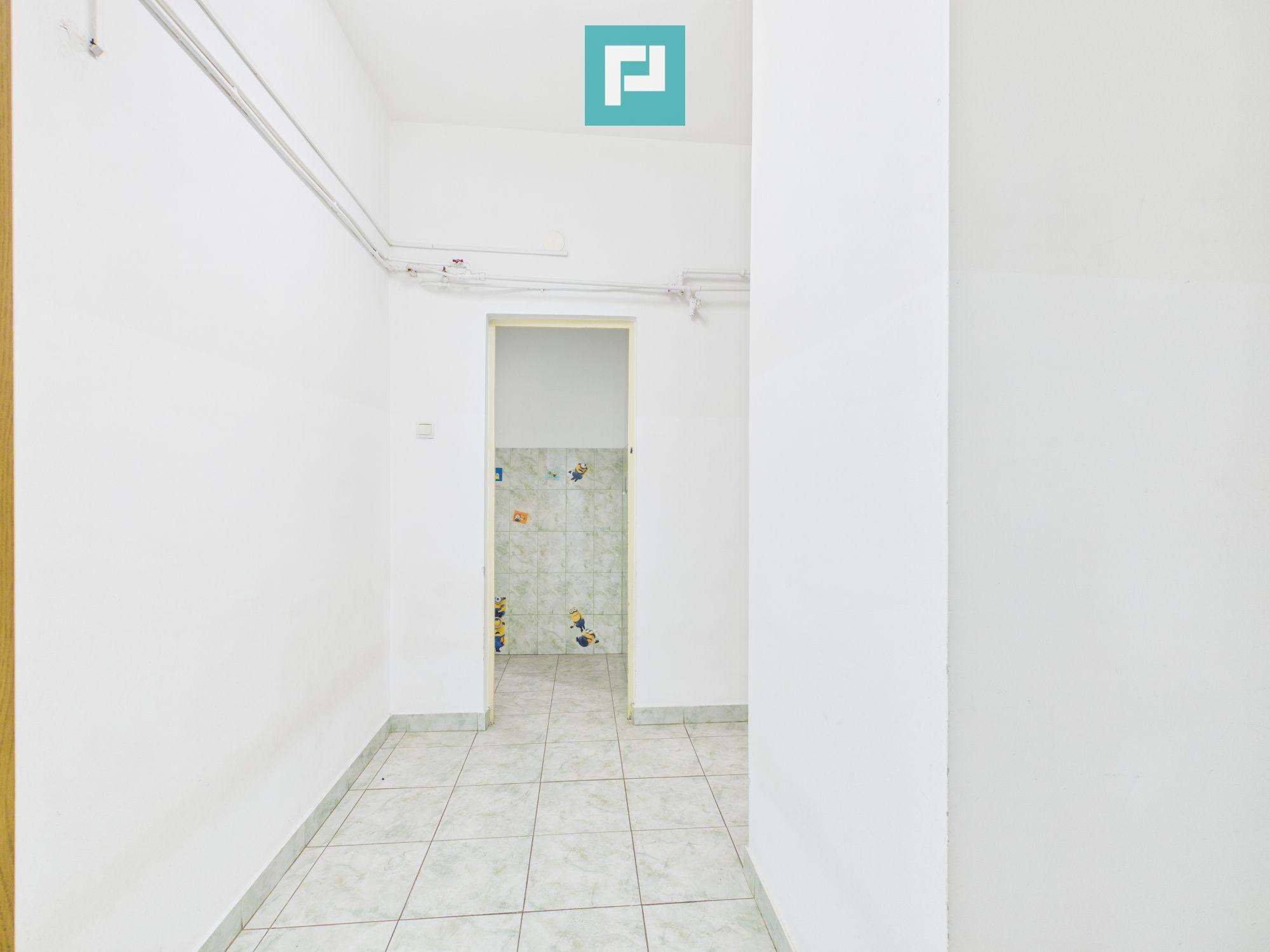 Spațiu comercial de închiriat – Zona Nufărul - 15