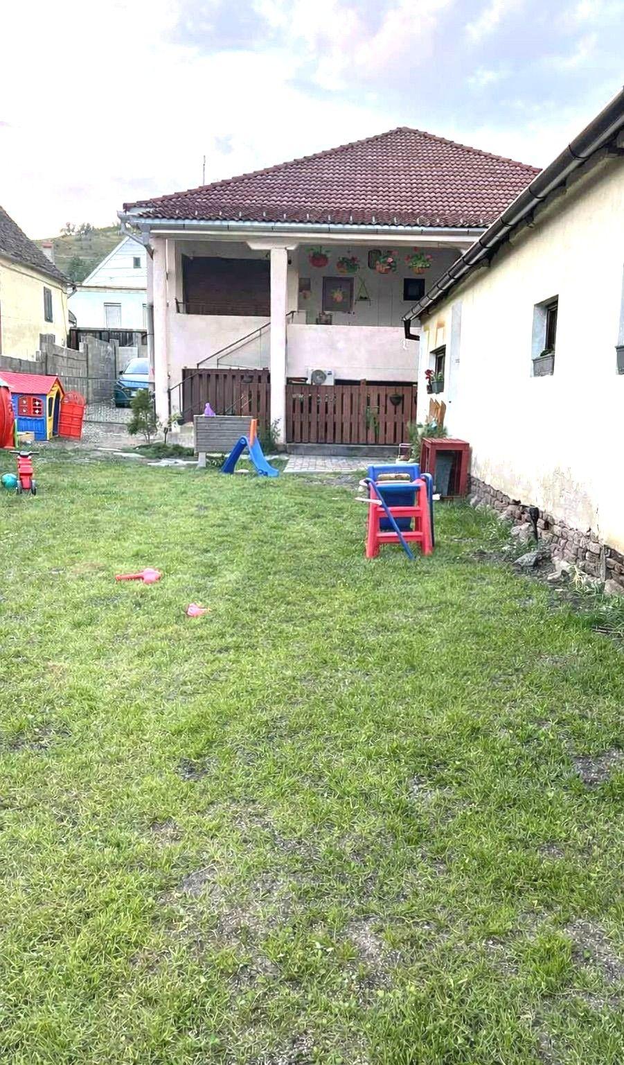 Casă 180 mp utili teren 710 mp panouri solare si hala in Sura Mare - 14