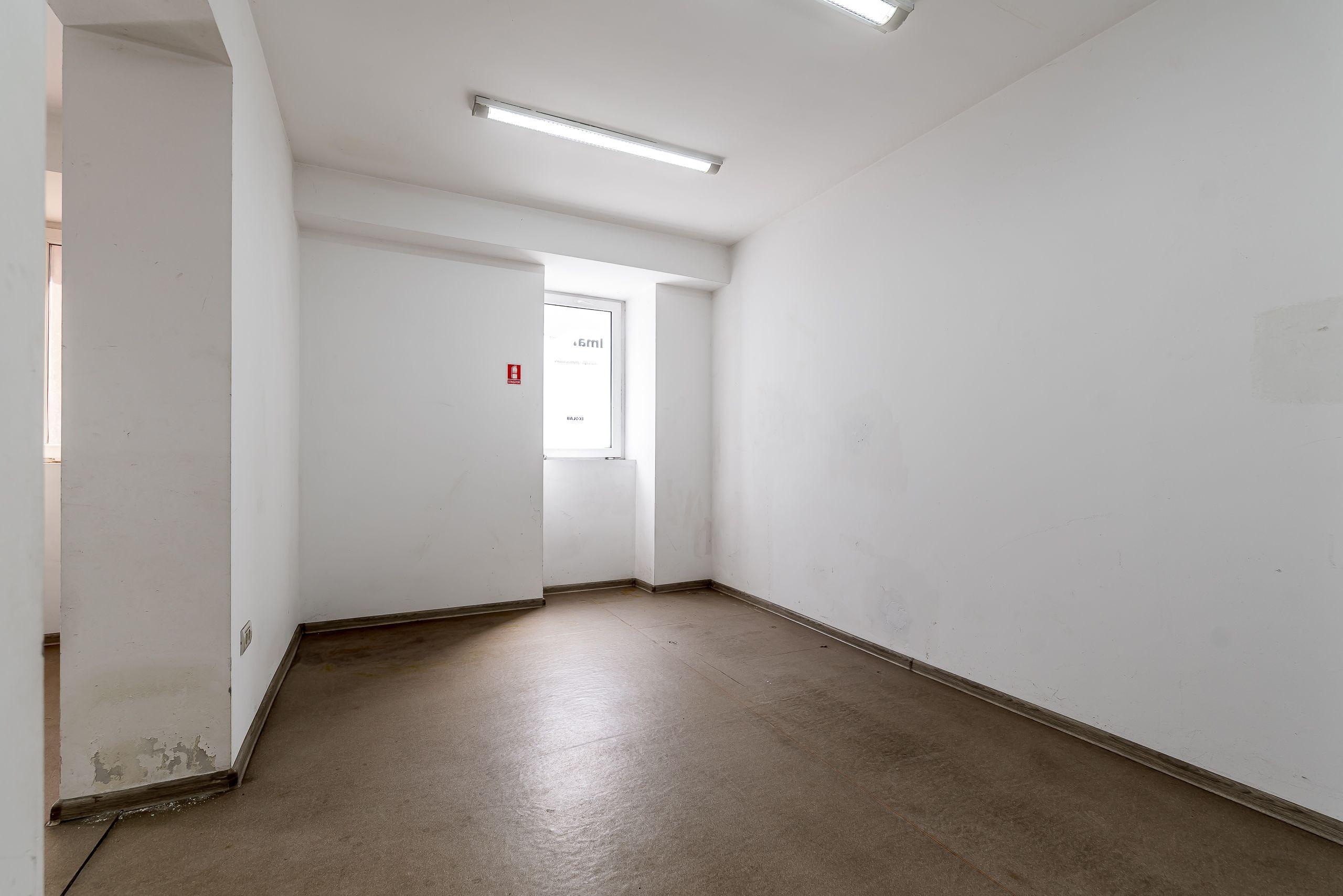 Spațiu comercial cu acces stradal, pe b-dul Decebal, ideal investiție - 4