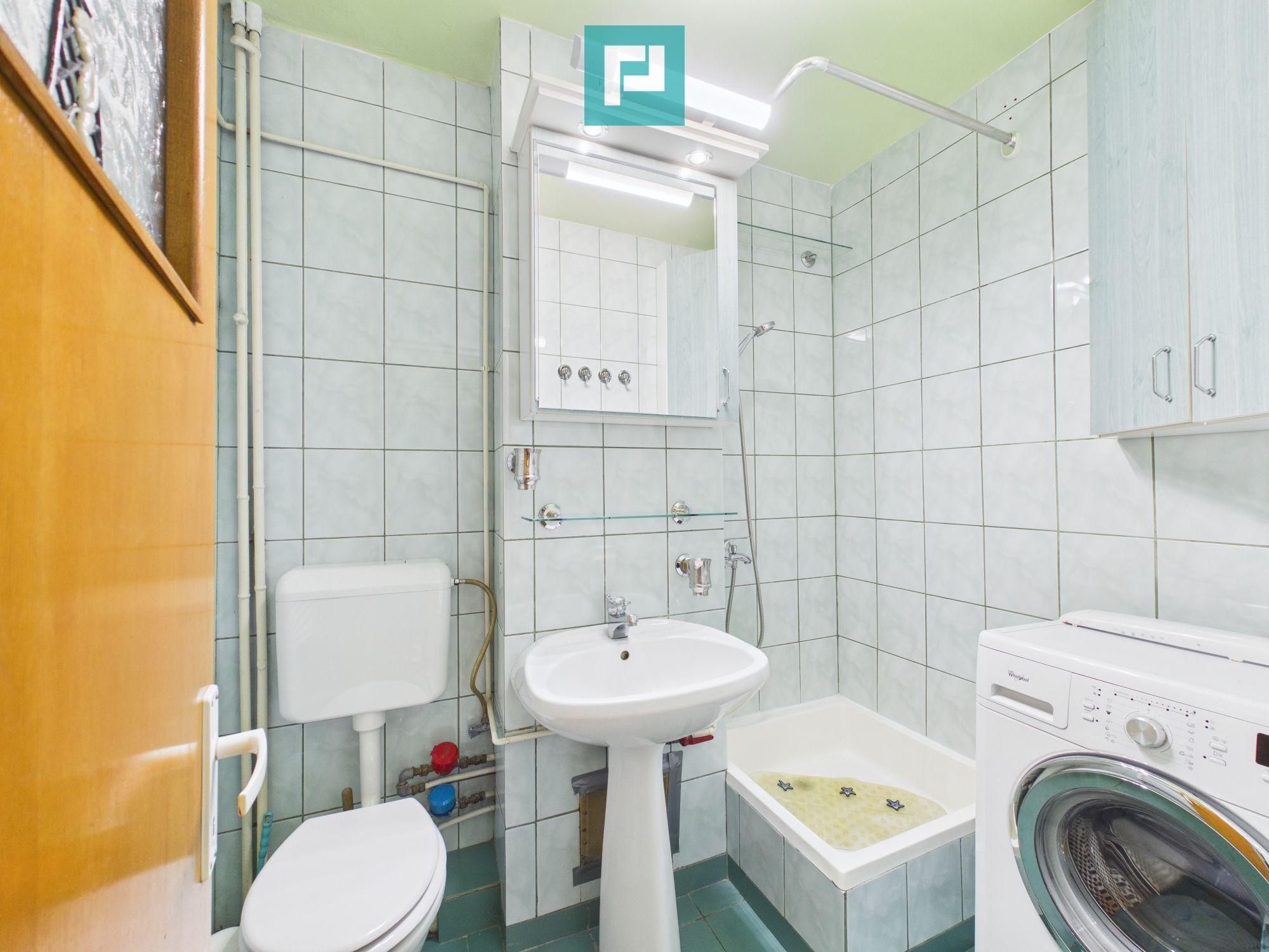 Apartament cu 5 camere în zona Polivalentă - 11