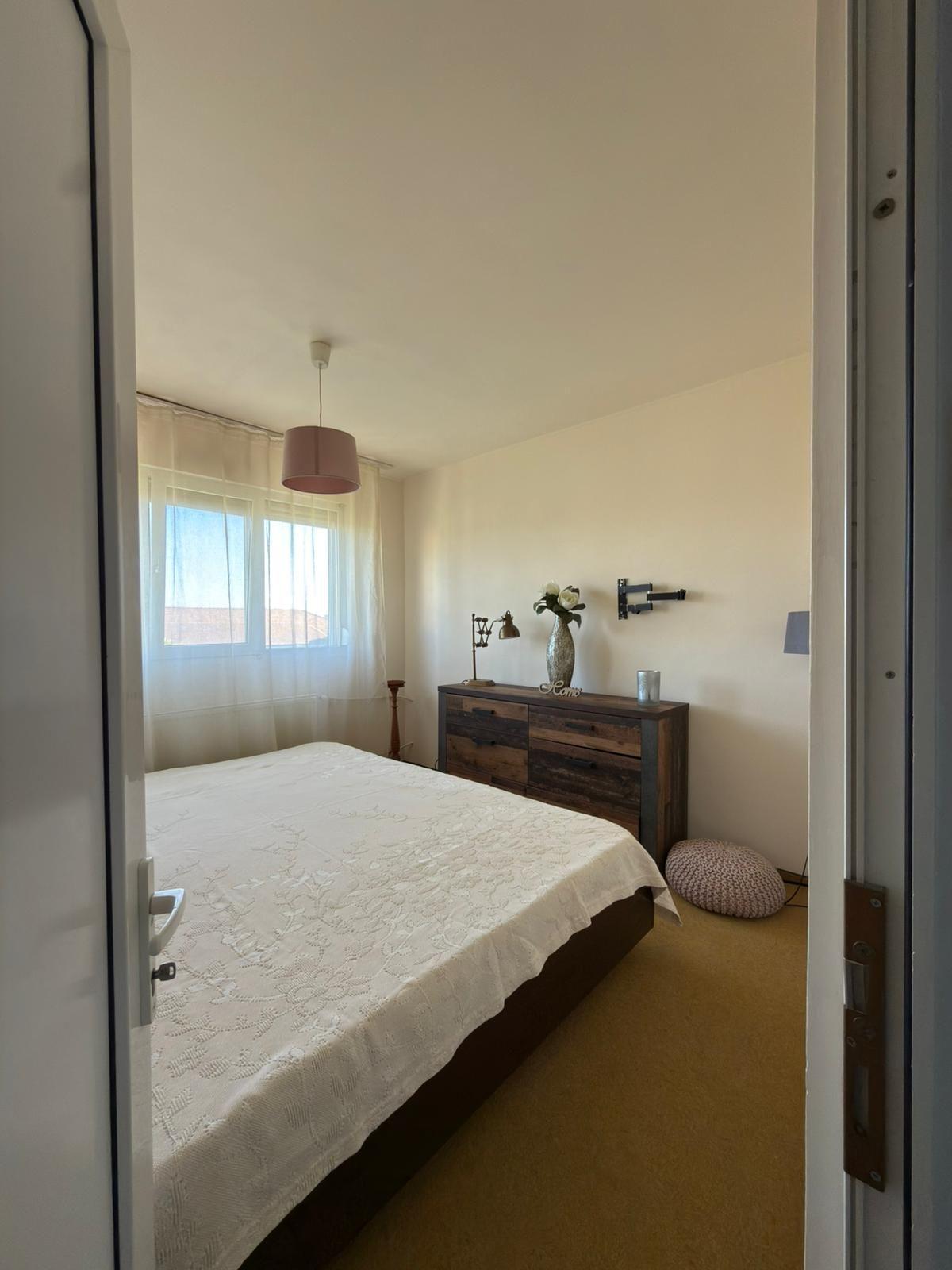 Ap 3 camere, decomandat,etaj 5 – zona Piața Rogerius.Pret 108.000 euro - 5