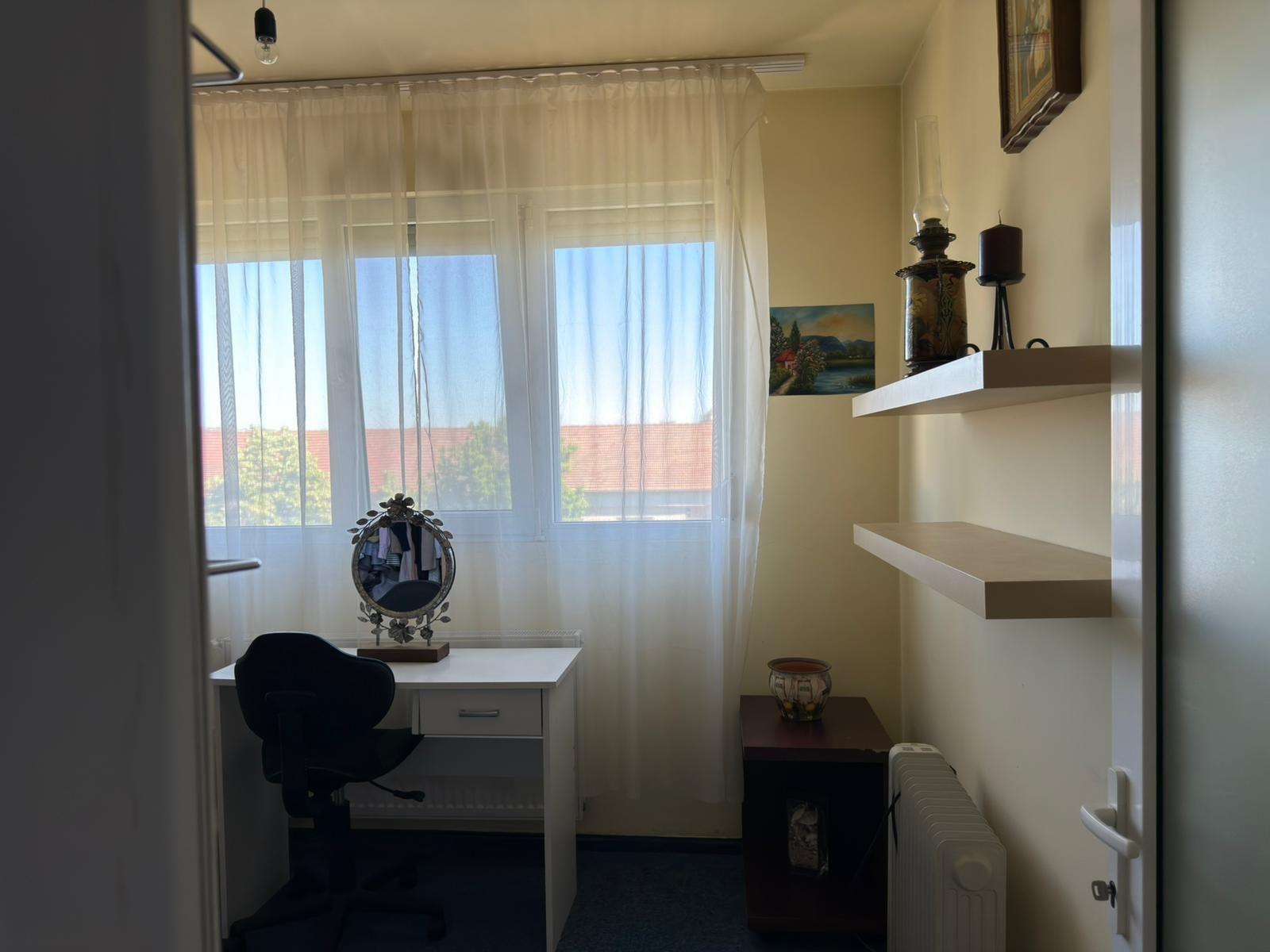 Ap 3 camere, decomandat,etaj 5 – zona Piața Rogerius.Pret 108.000 euro - 8