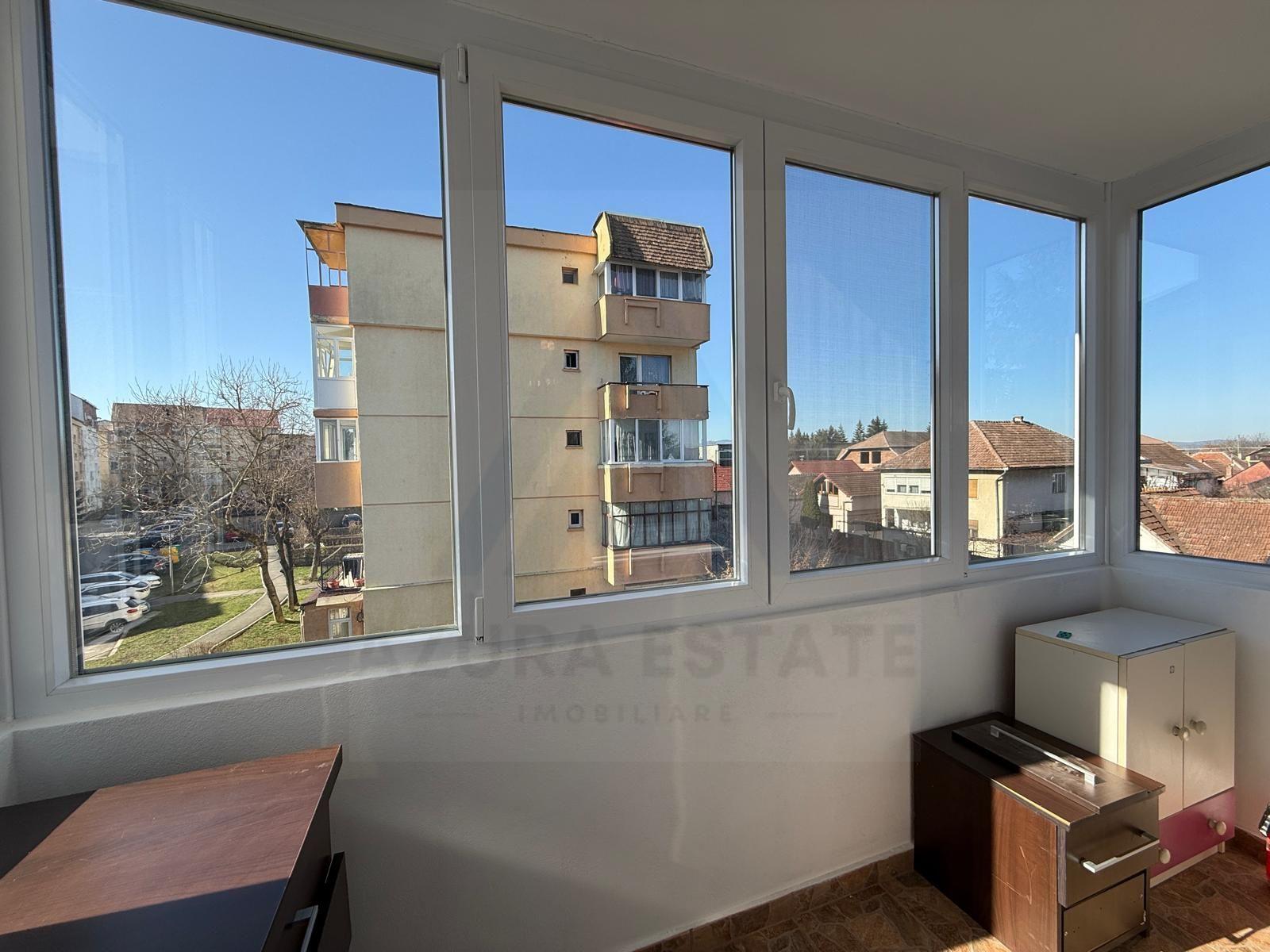 Apartament decomandat cu 4 camere 2 băi și 2 balcoane in Valea Aurie - 12