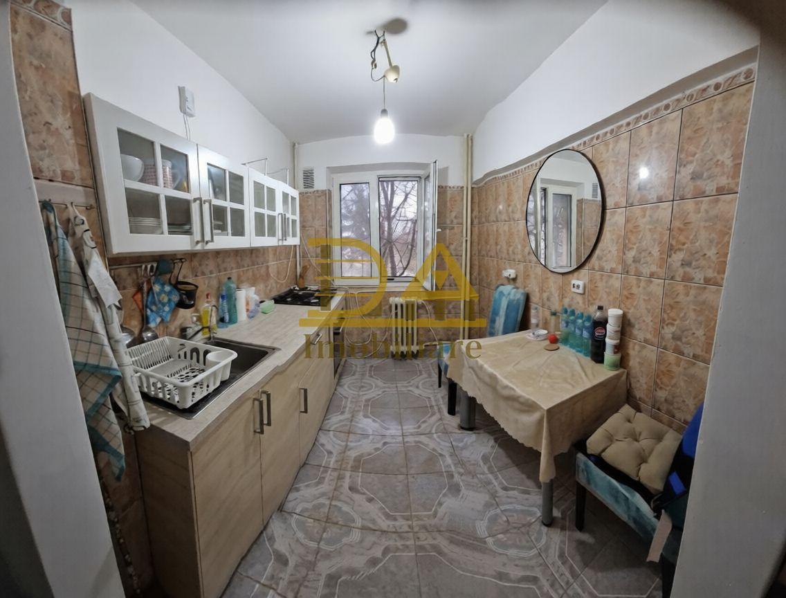 Apartament 3 camere de vanzare, et 3/10, Ion Mihalache/Parc Bazilescu - 2