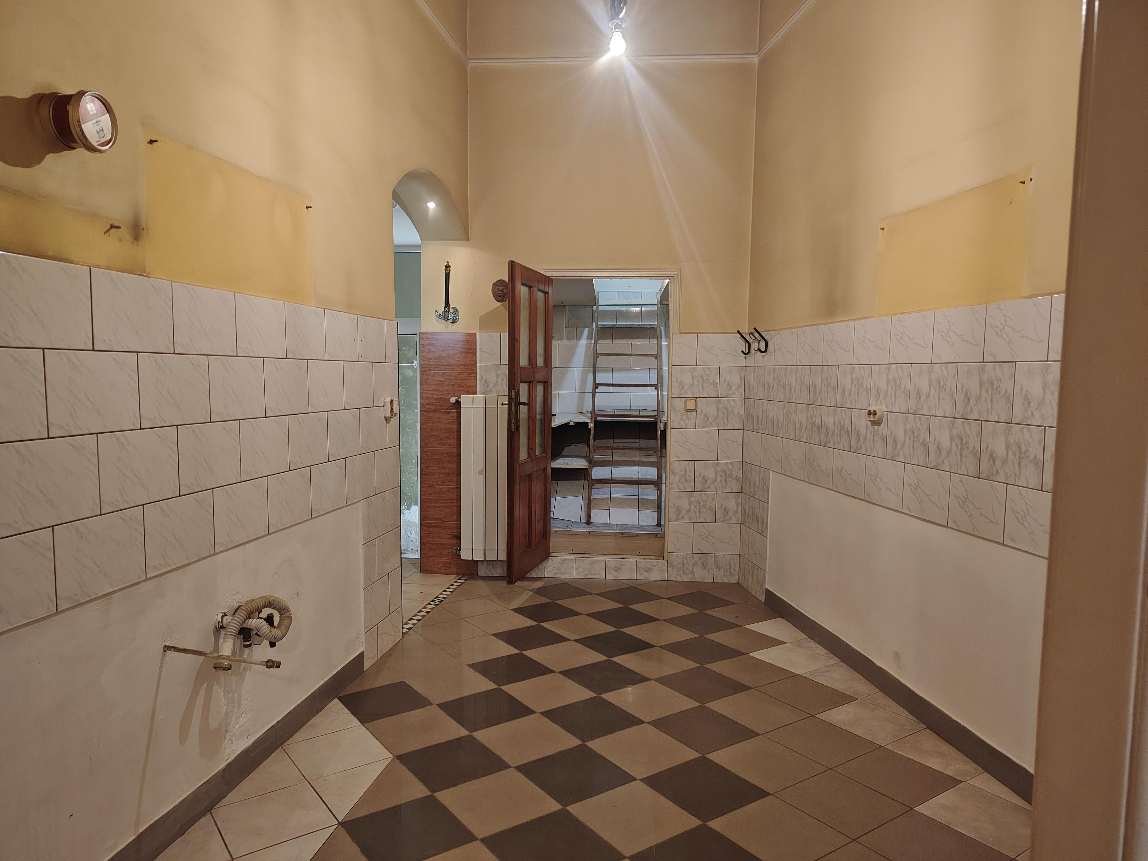 Apartament la casă cu front stradal, str. M. Eminescu. 119 900 E. - 5