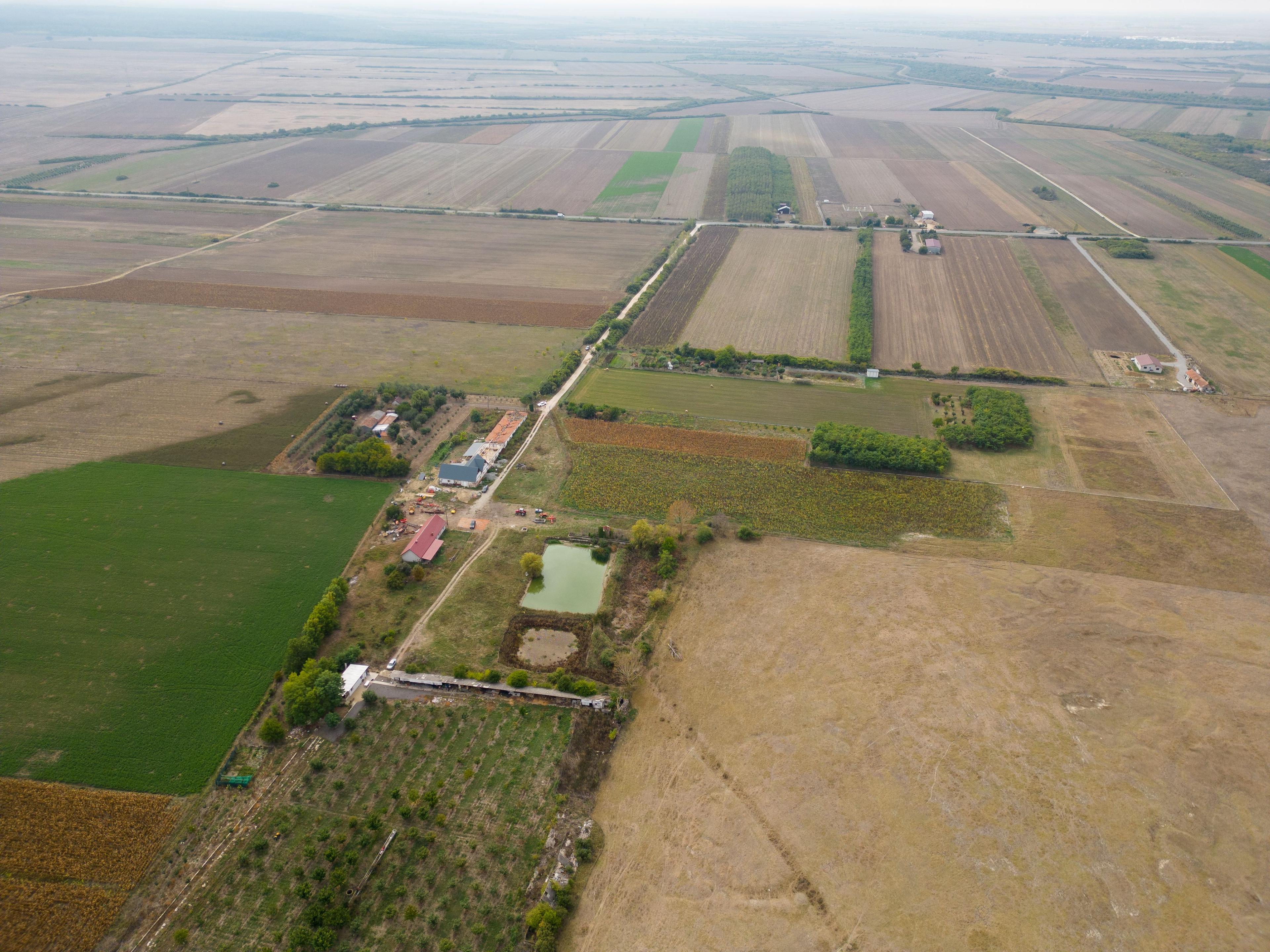 Casă cu teren 13 418 mp intravilan - 8