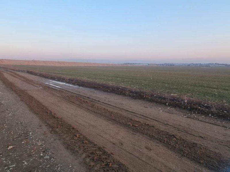 Teren intravilan 5000 mp de vânzare Cheiul Dâmboviței apropiere A2 - 8