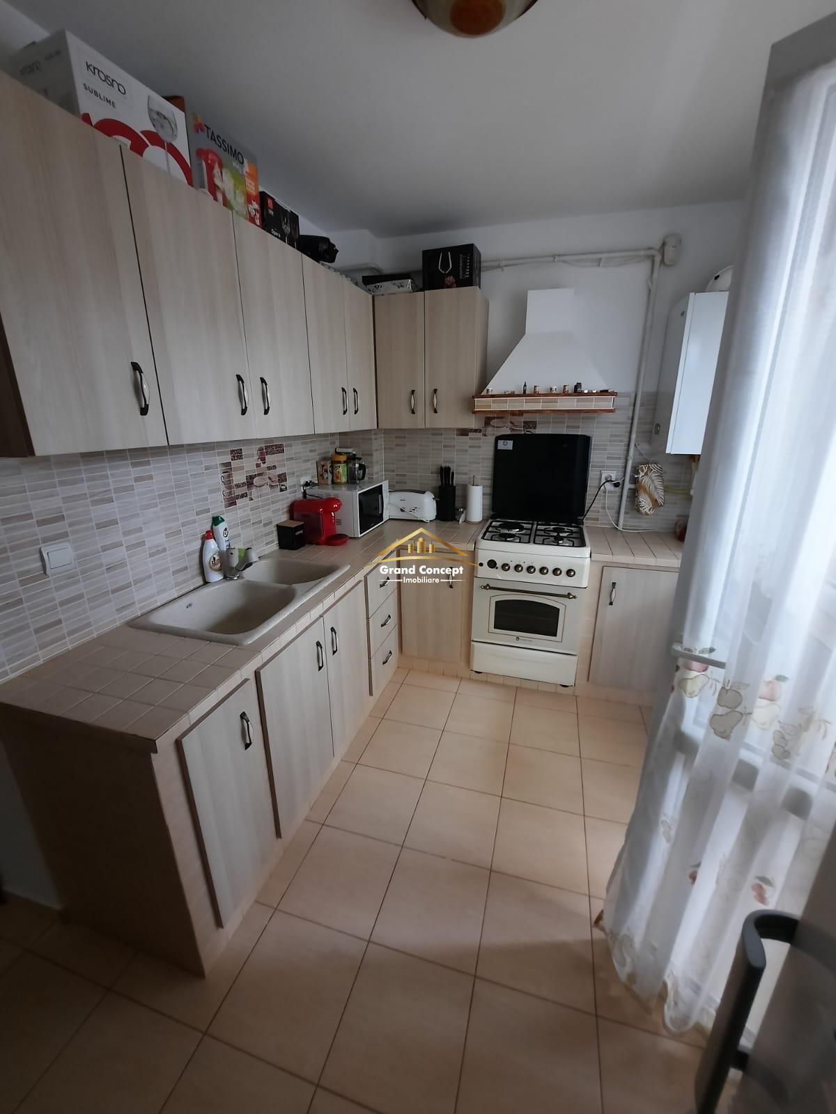 Apartament 3 camere, Cug, 60 mp €115.000 Cod Oferta: 11827 - 4