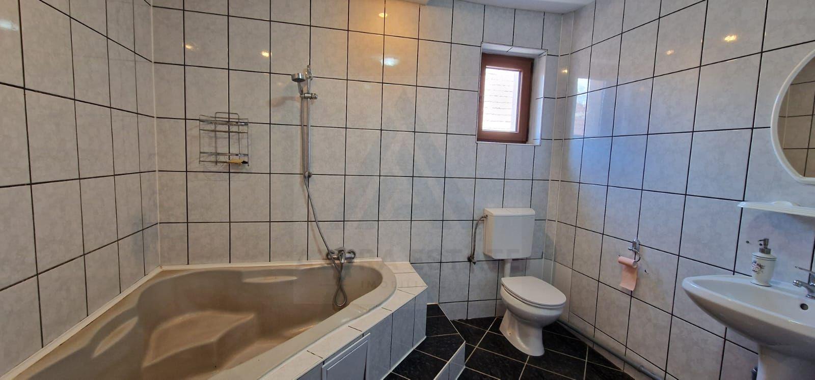 Casa P+1+M cu 5 camere teren 486 mp garaj si filigorie in Trei Stejari - 13