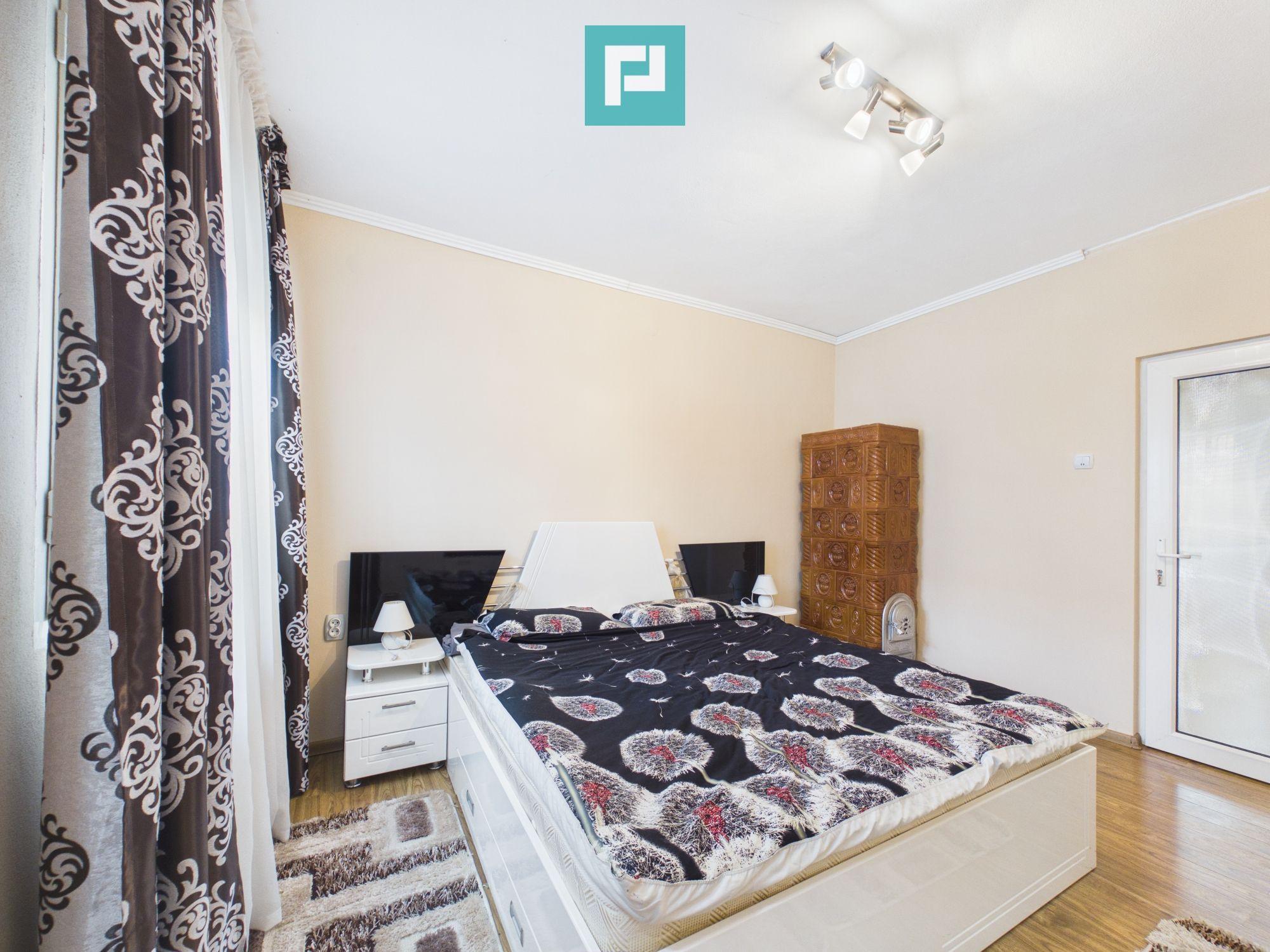 Casă complet modernizată, P+1 în Buteni, Arad - 8