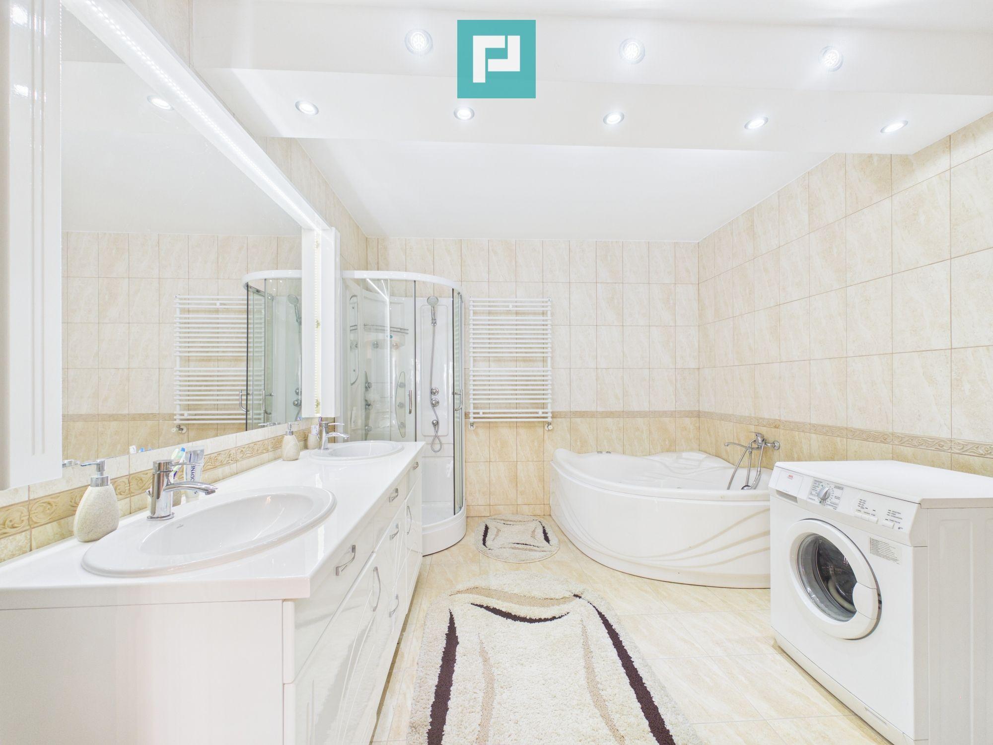 Casă complet modernizată, P+1 în Buteni, Arad - 15