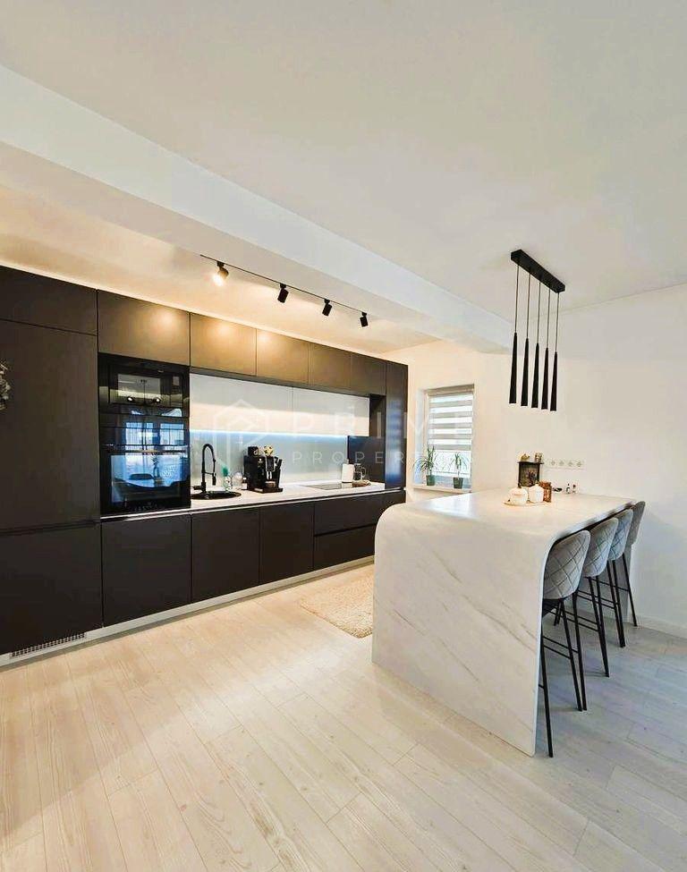 Penthouse 120 mp utili, 4 camere, cu terase generoase 60 mp, Unirii - 1
