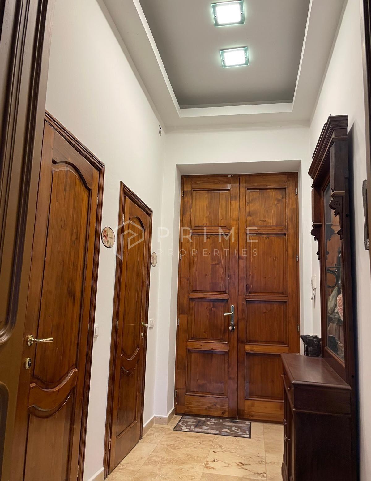 Închiriere apartament ultracentral cu 2 camere