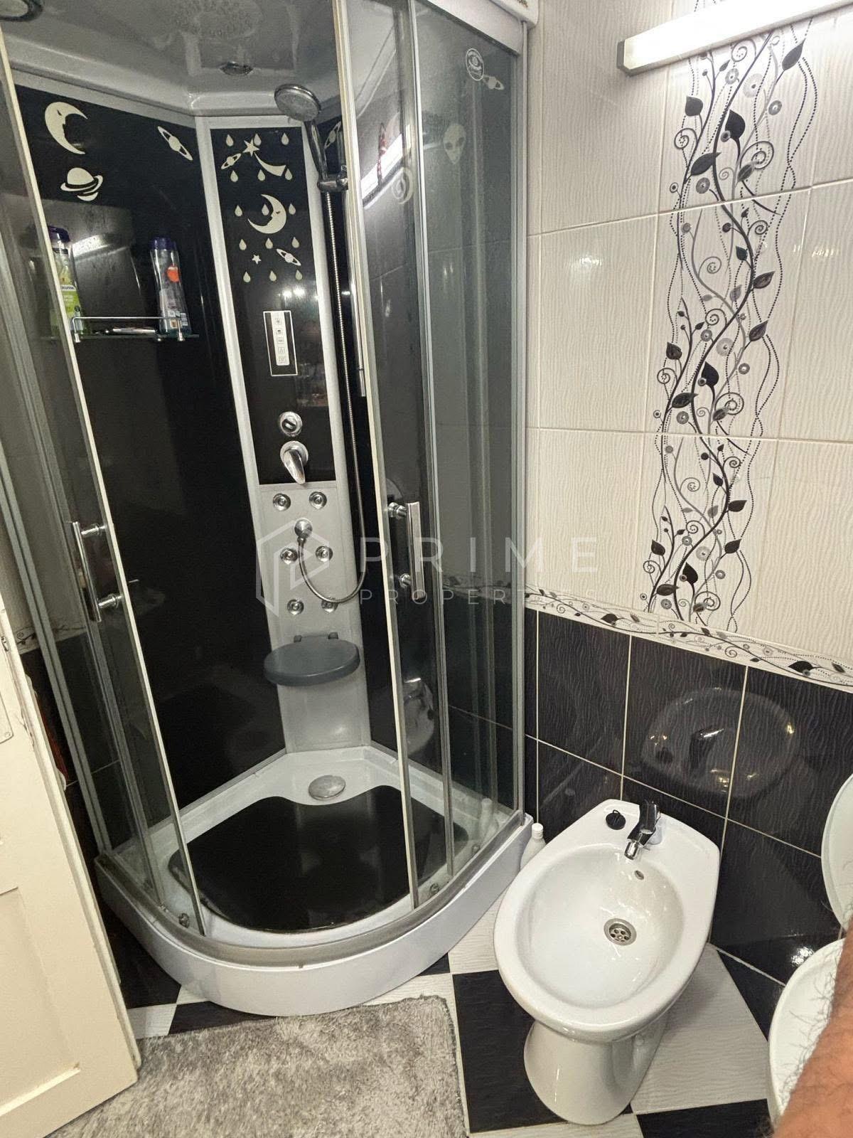 Casa cu front stradal, 7 Noiembrie, ideala clinica/cabinet/locuinta - 15