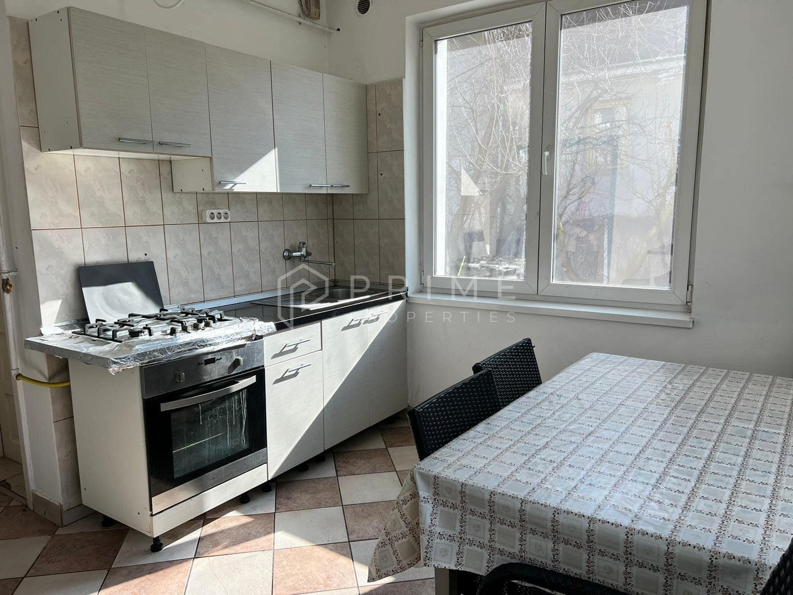 Casă spațioasă de închiriat pentru cazare muncitori, în Corunca - 11